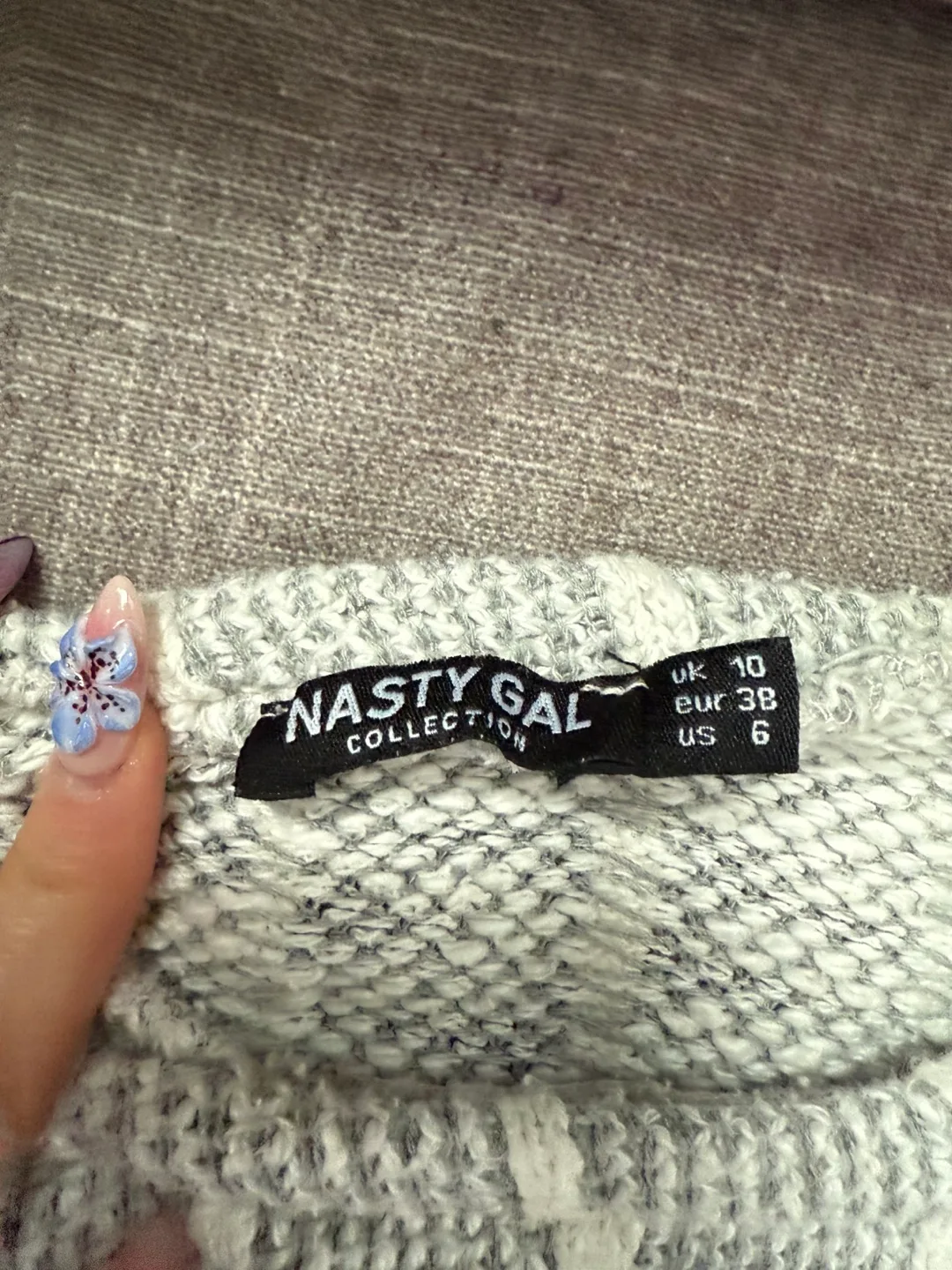 Cropped Sweater #freecycle image indicator(2)