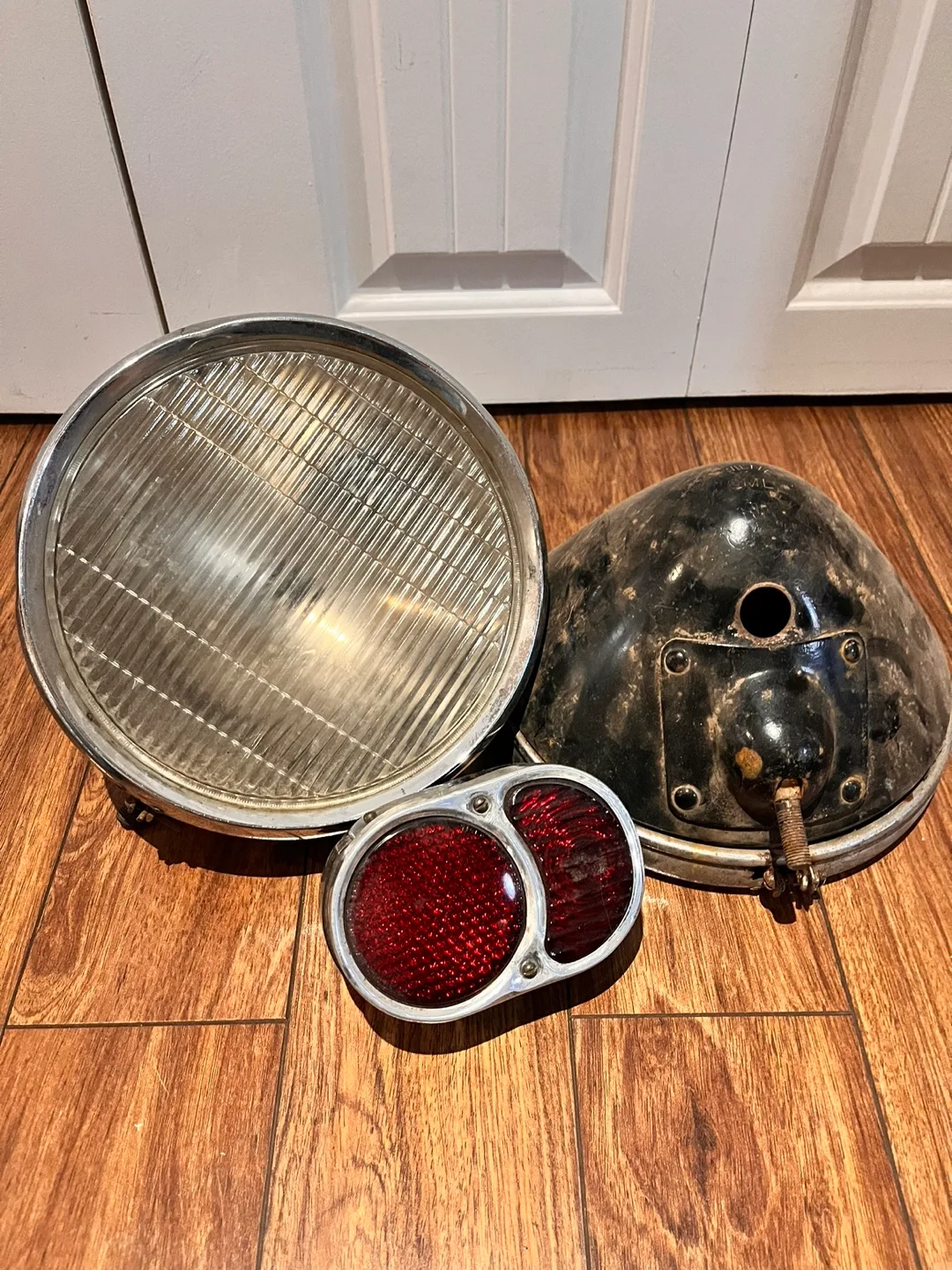 1929 Chevrolet headlights and tail light thumbnail
