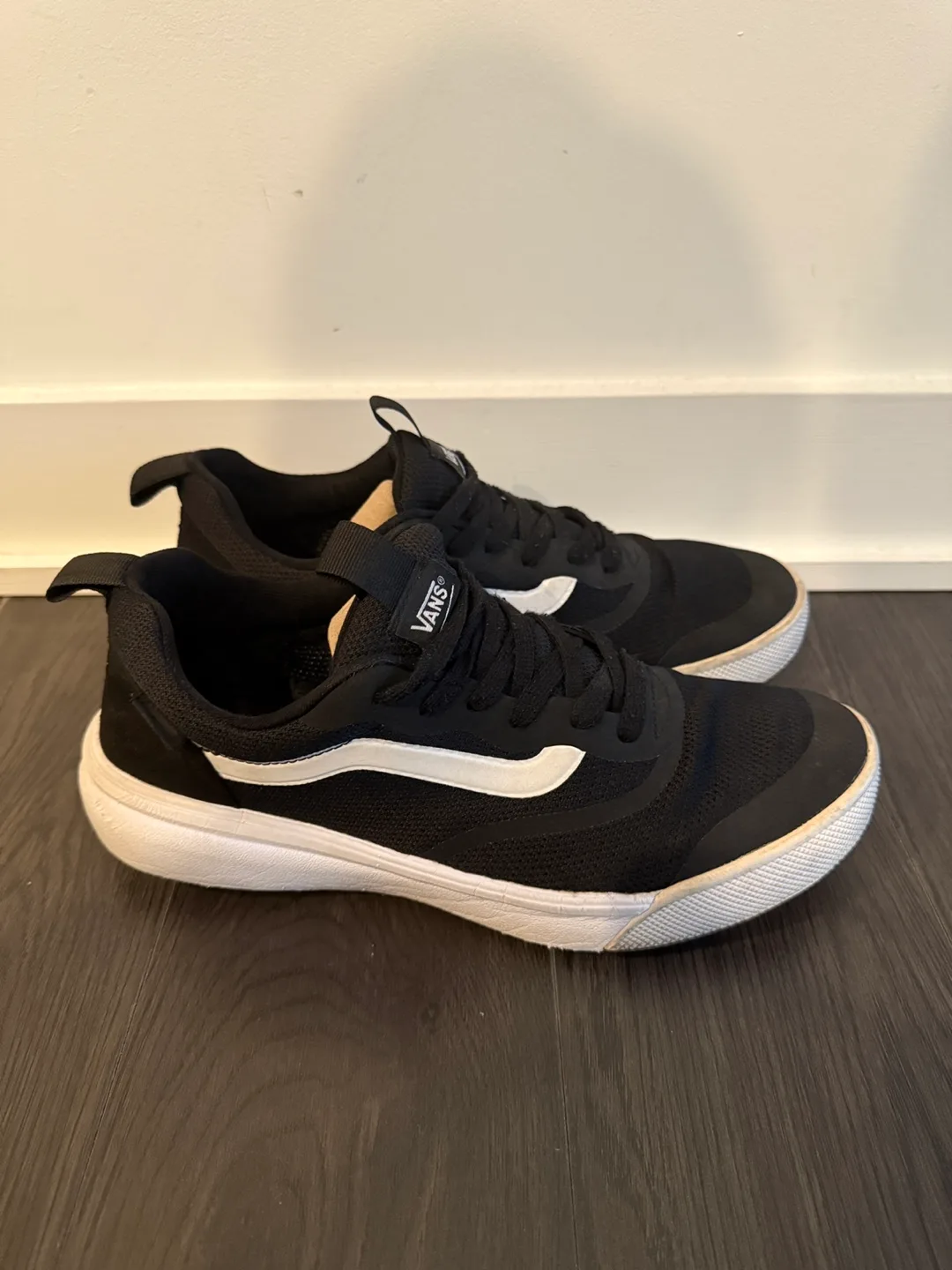 Vans Ultrarange EXO Black Sneakers image indicator(2)