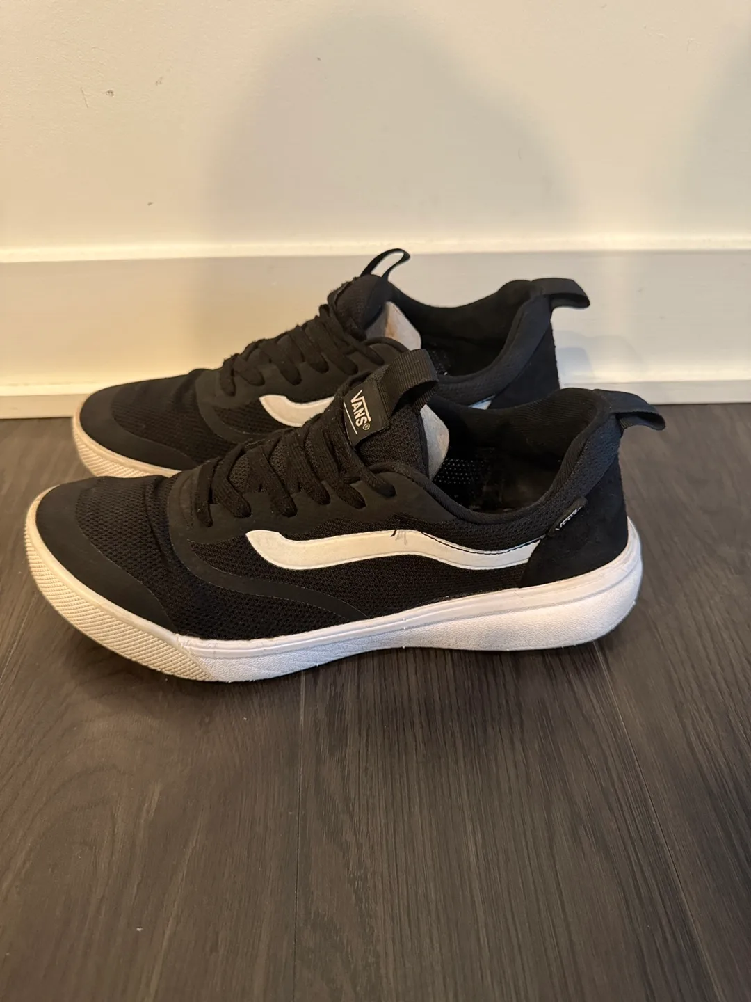 Vans Ultrarange EXO Black Sneakers image indicator(3)