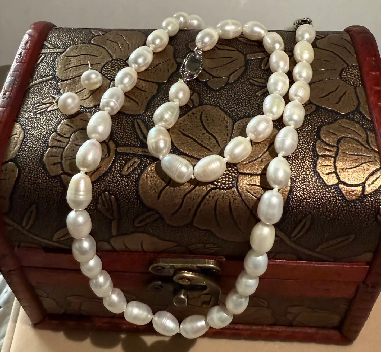 Elegant Fresh Water Pearl 925 Silver Set thumbnail