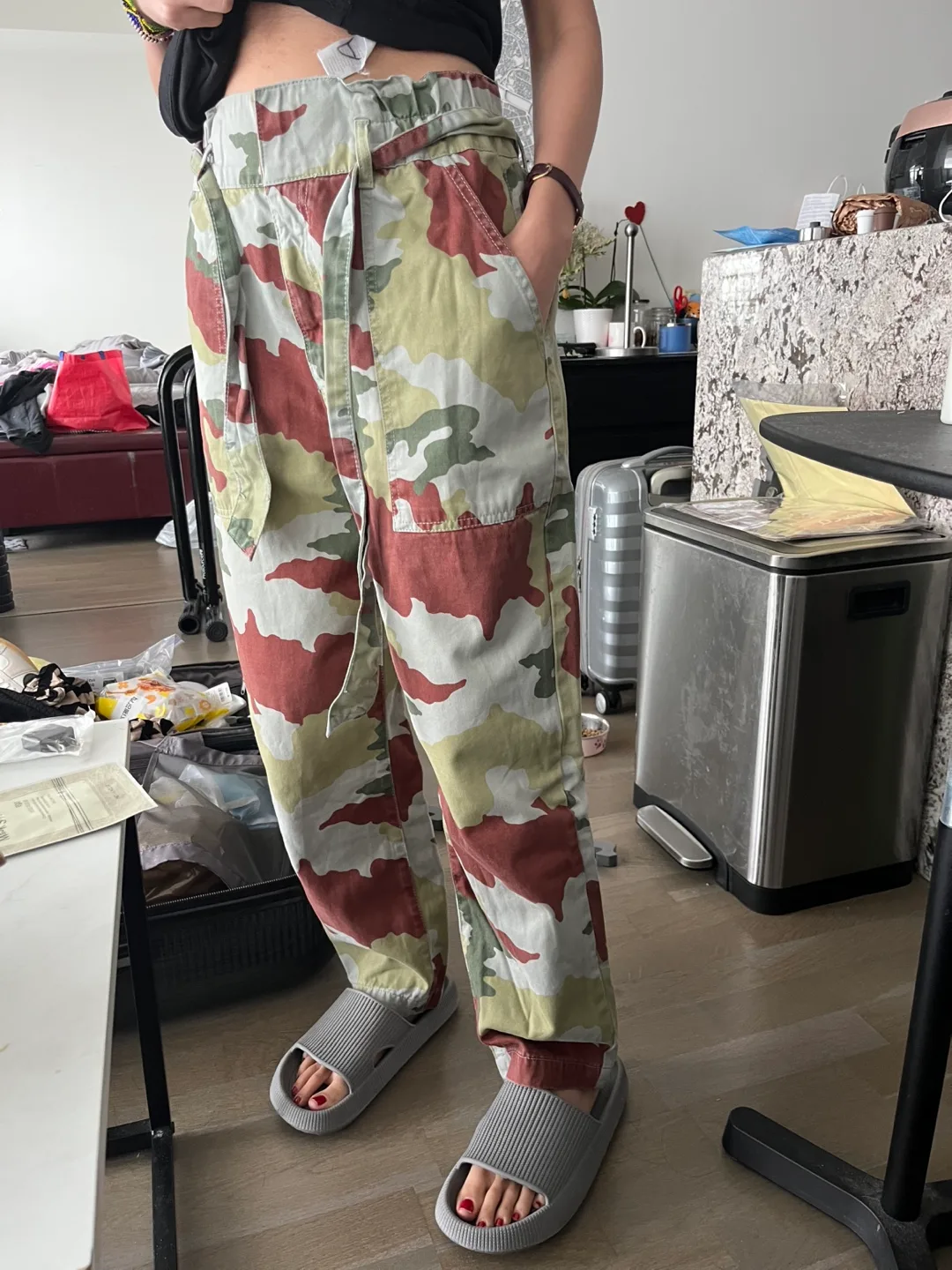 Zara TRF Camo Cargo Pants image indicator(4)