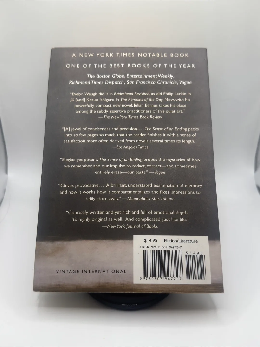 Julian Barnes - The Sense of an Ending image indicator(2)