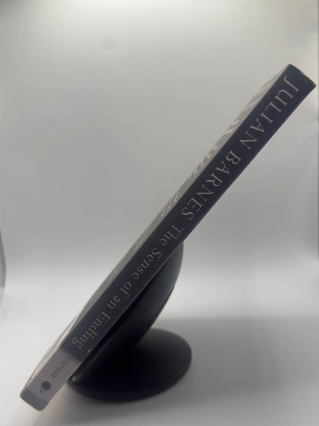 Julian Barnes - The Sense of an Ending image indicator(3)