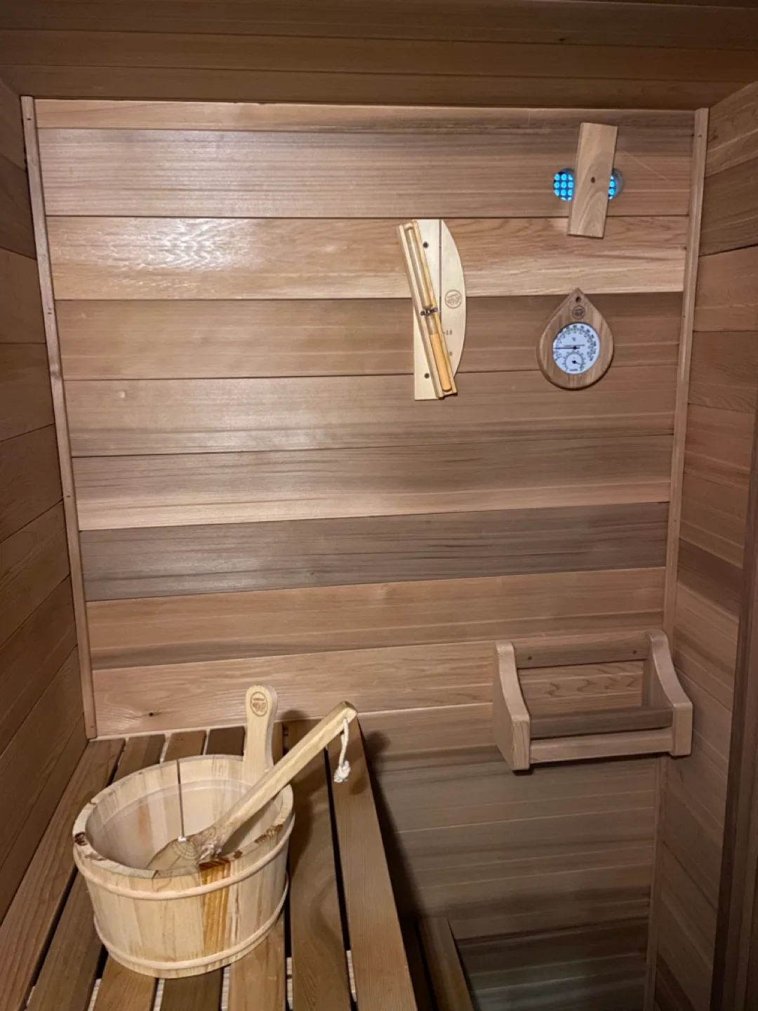 Indoor Cabin Sauna image indicator(3)