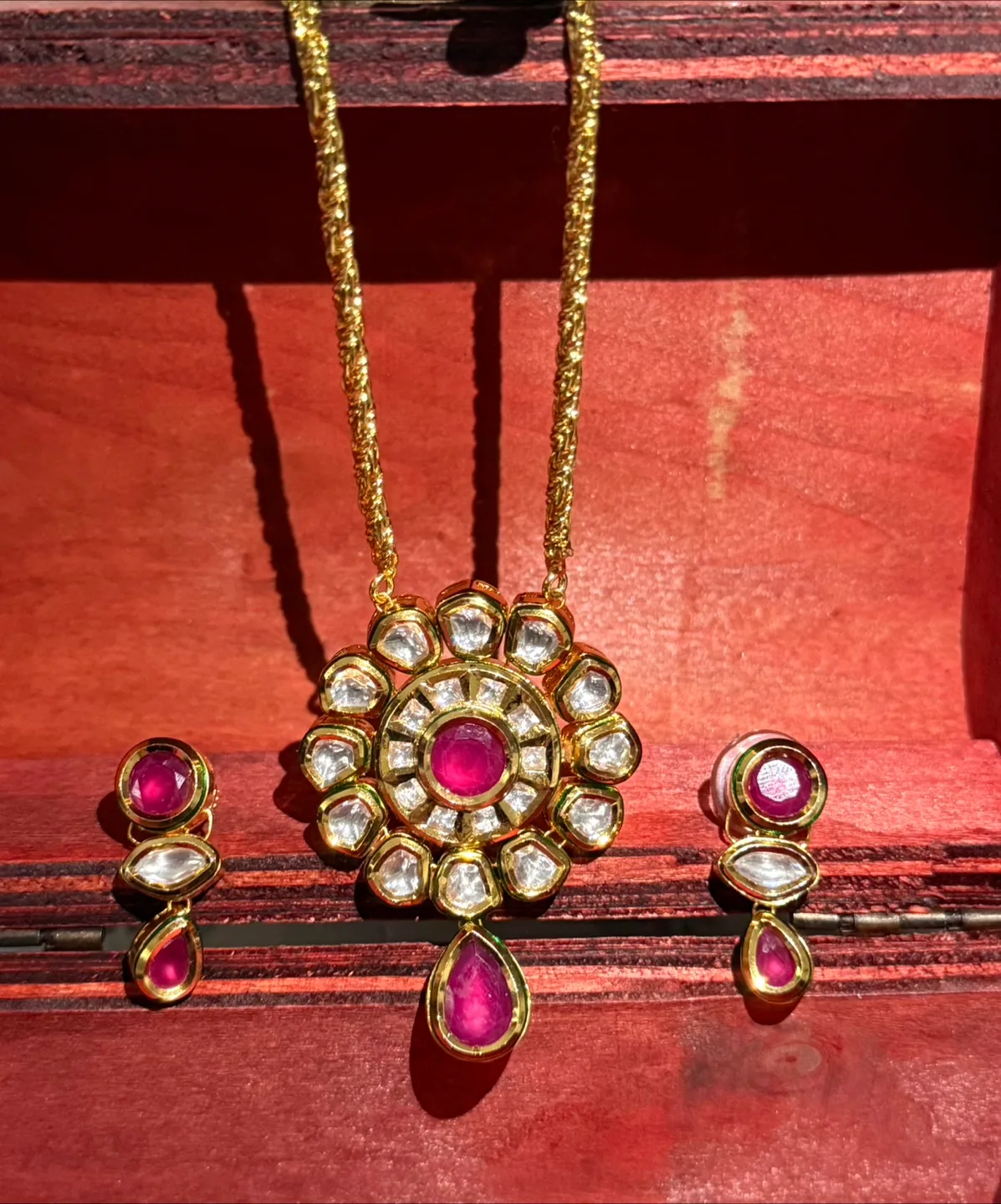 Gorgeous 1 gram Gold Kundan Necklace and Earring Set thumbnail