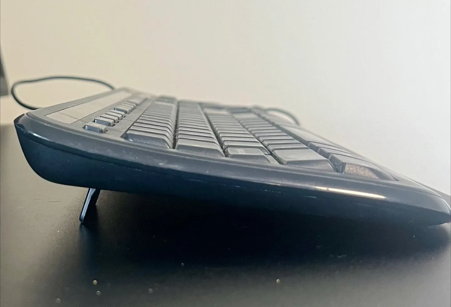 Microsoft Wired Keyboard 400 - Black image indicator(4)