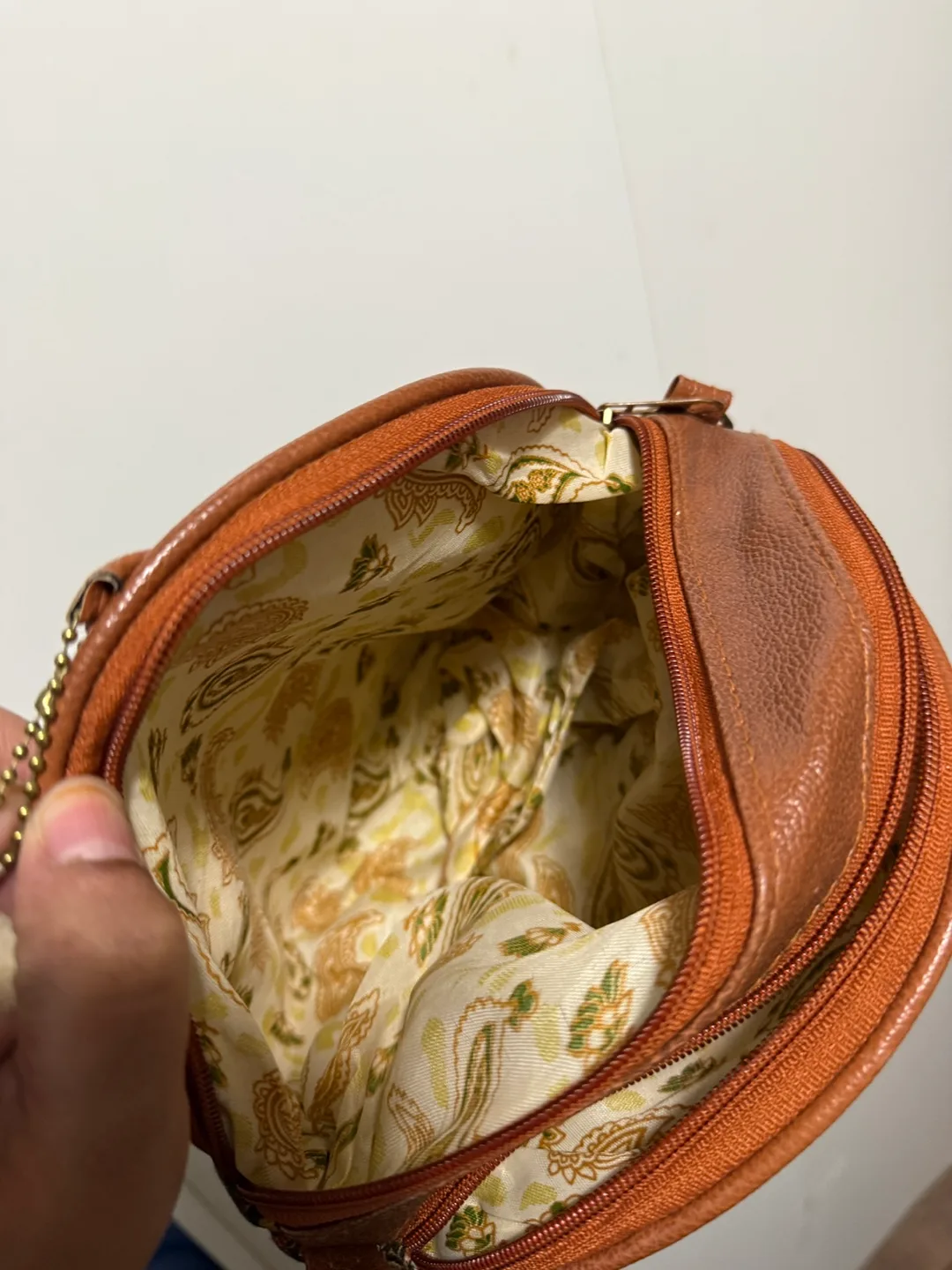 Round Patchwork Shoulder Bag with Teddy Bear Charm image indicator(3)