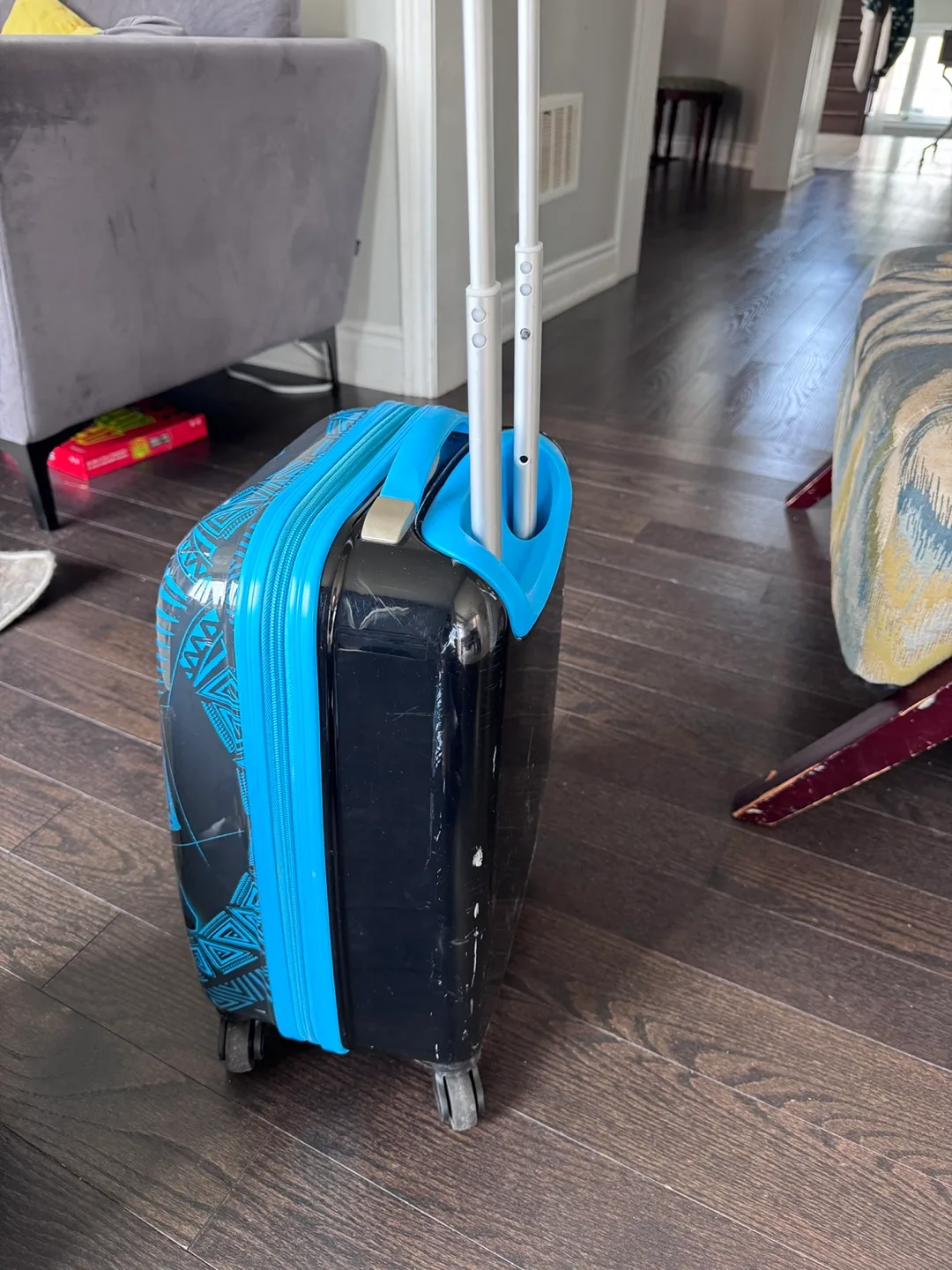 Black Panther Kids Rolling Suitcase image indicator(2)