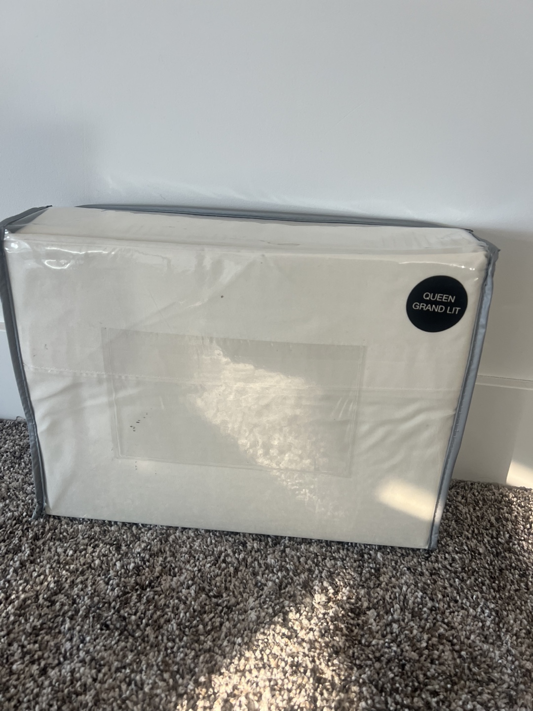 H&M Home 4-Piece Queen Sheet Set - Soft & Cozy - photo 2