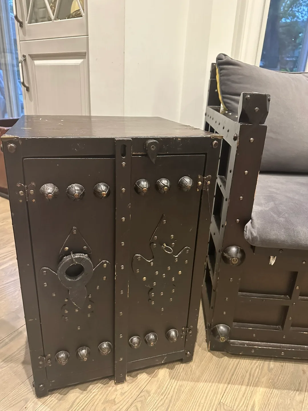 Unique Dark Wood Living Room Set with Storage image indicator(3)