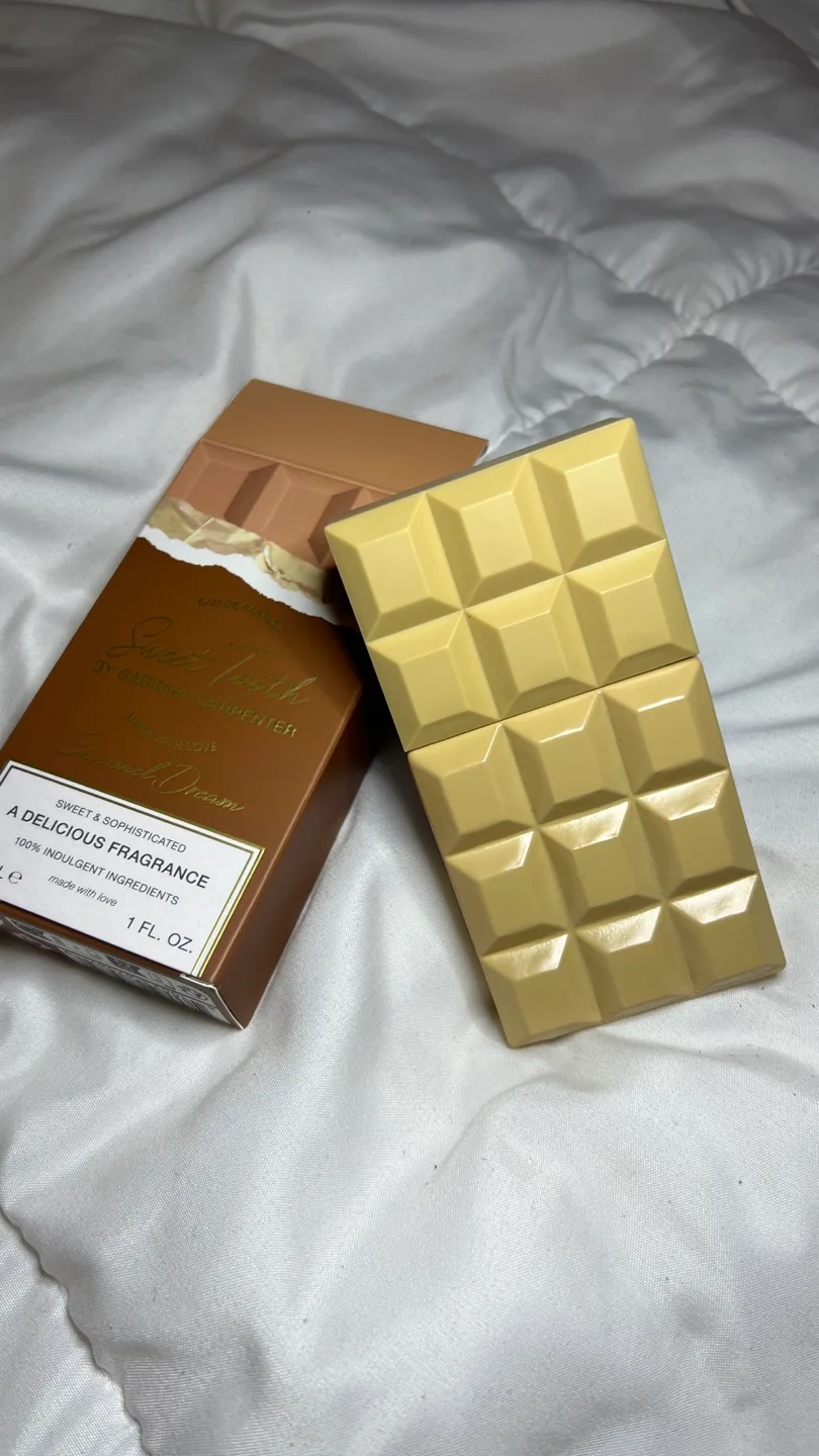 sabrina carpenter perfume “caramel dream” image indicator(2)