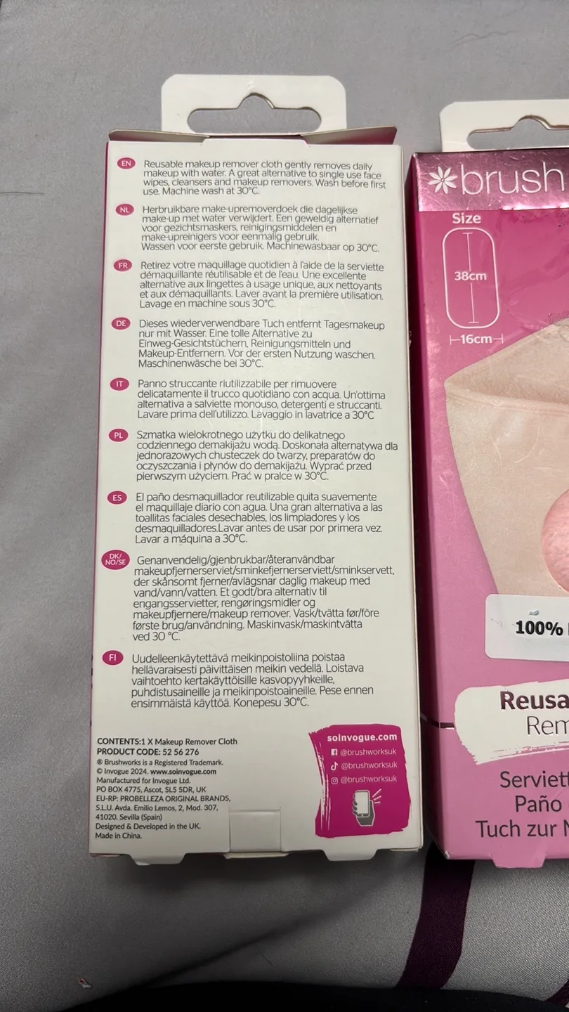 Two Brushworks Reusable Makeup Remover Cloths image indicator(2)