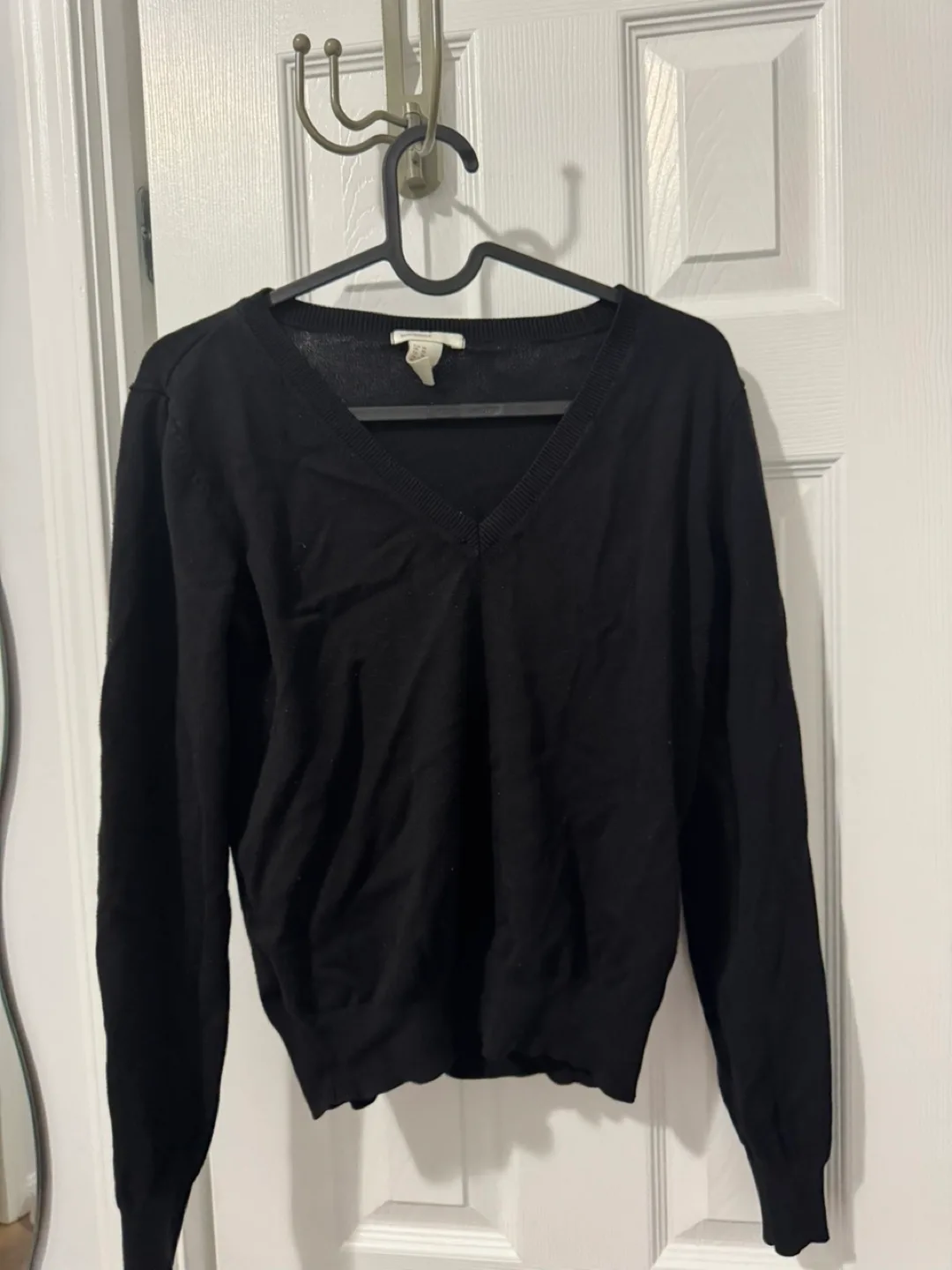 H&M Black V-Neck Sweater - Size XS thumbnail