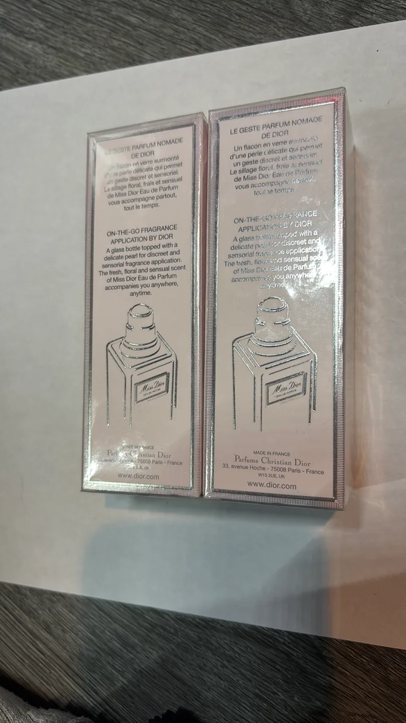 Two Miss Dior Roller-Pearl Eau de Parfum image indicator(2)