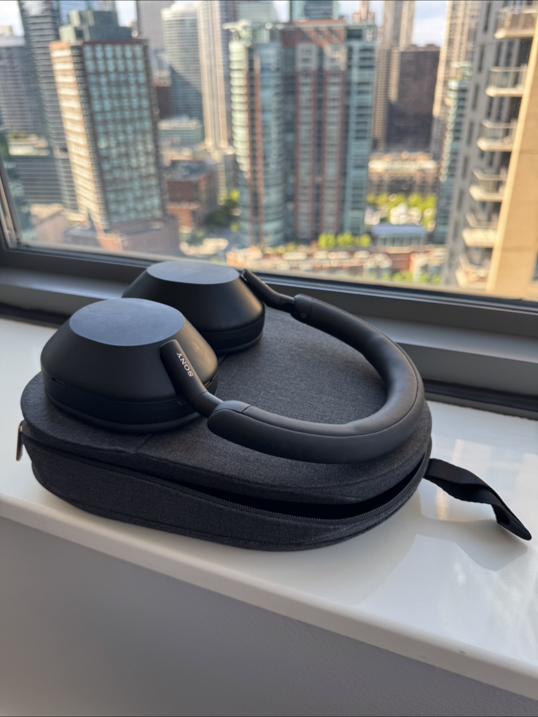 Sony WH-1000XM5 headphones for Sale(Excellent condition)
