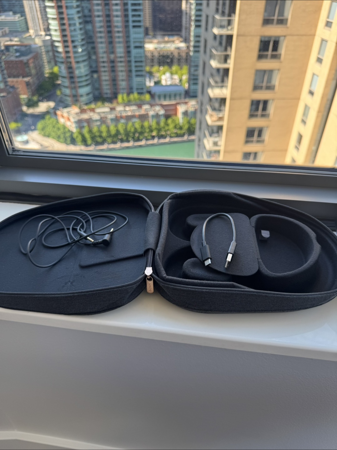 Sony WH-1000XM5 headphones for Sale(Excellent condition) - photo 5