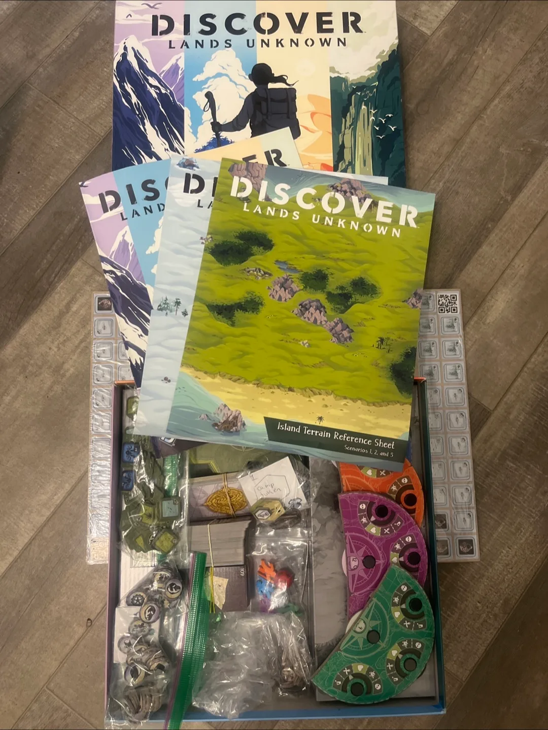 Discover: Lands Unknown Board Game image indicator(2)