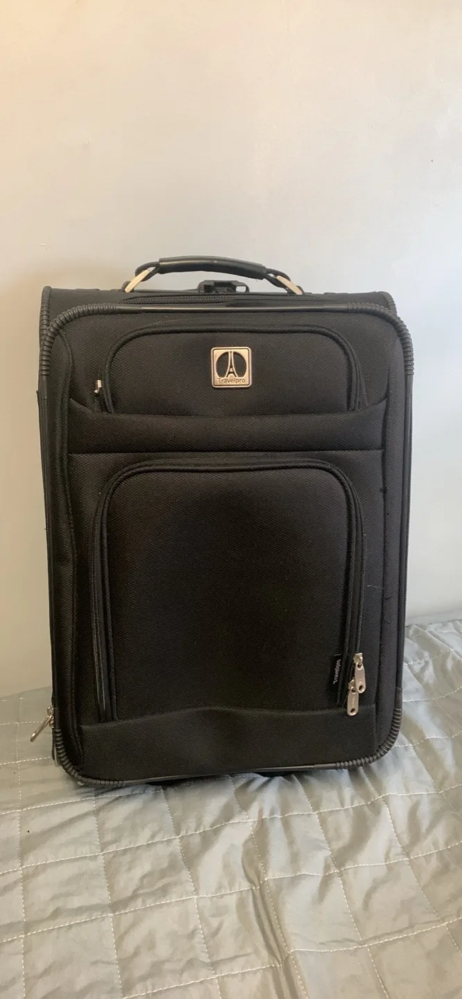 Trade or sell : Carry-on Suitcases thumbnail