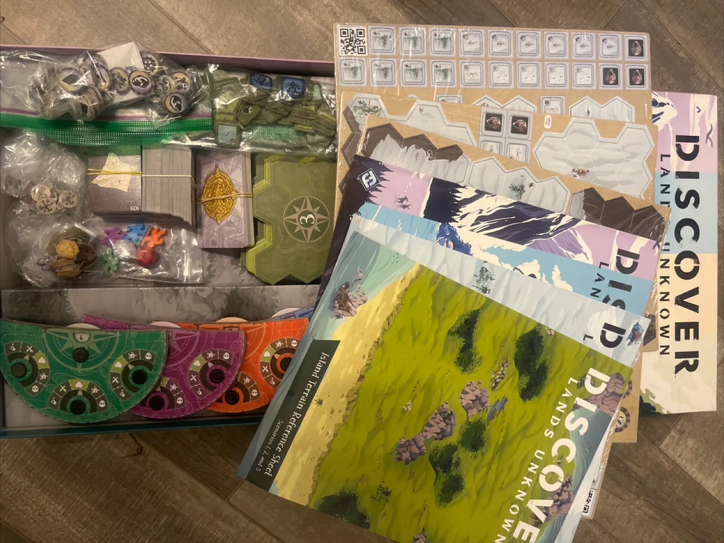 Discover: Lands Unknown Board Game image indicator(8)