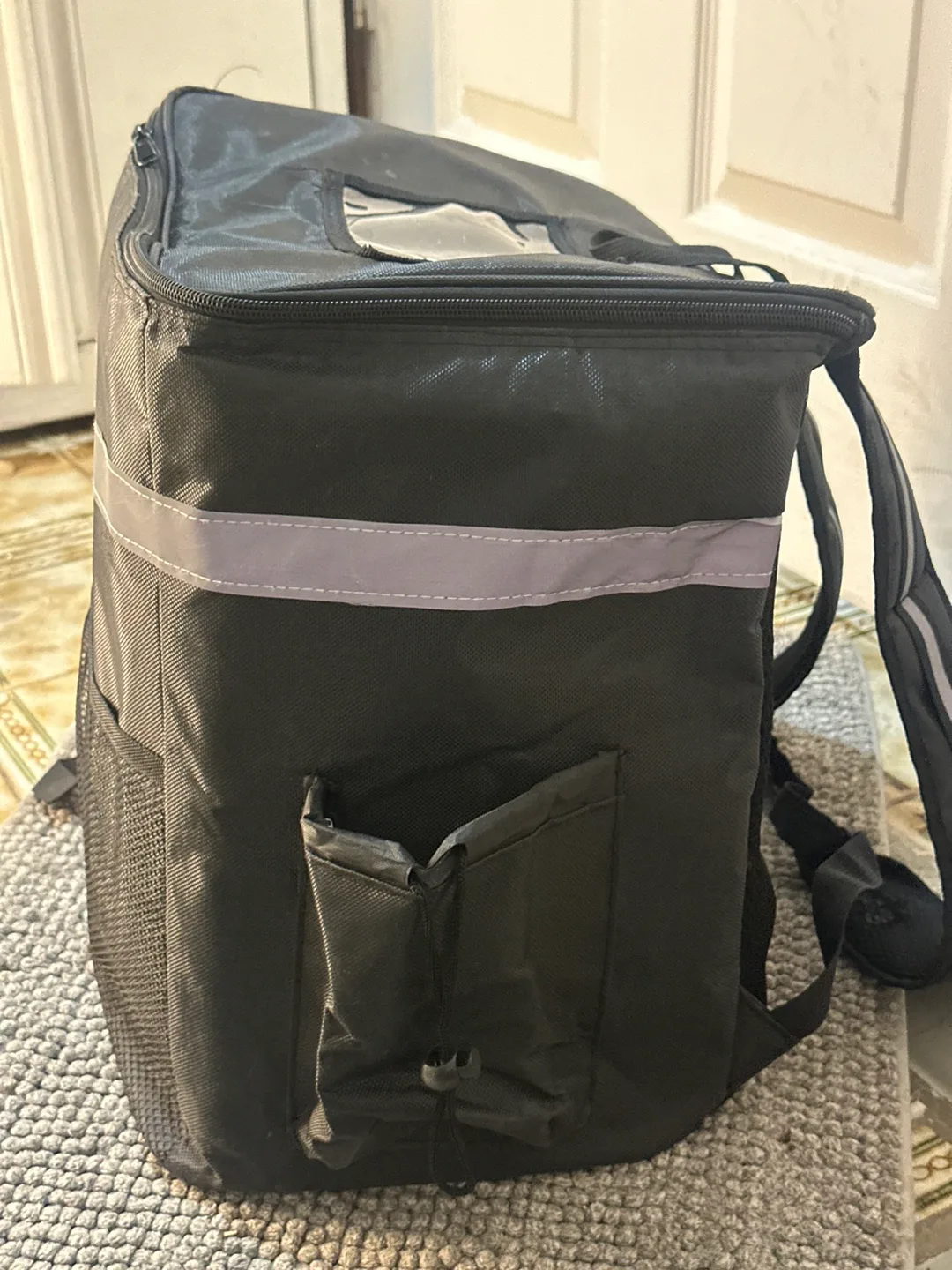 Black Insulated Delivery Backpack image indicator(4)