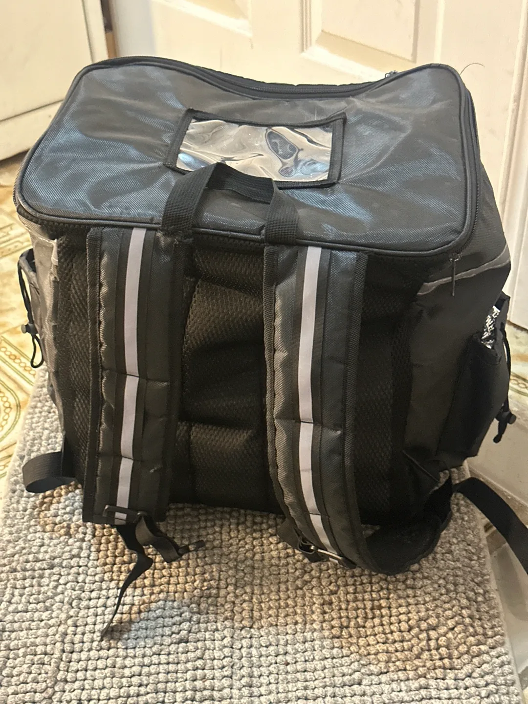 Black Insulated Delivery Backpack image indicator(5)