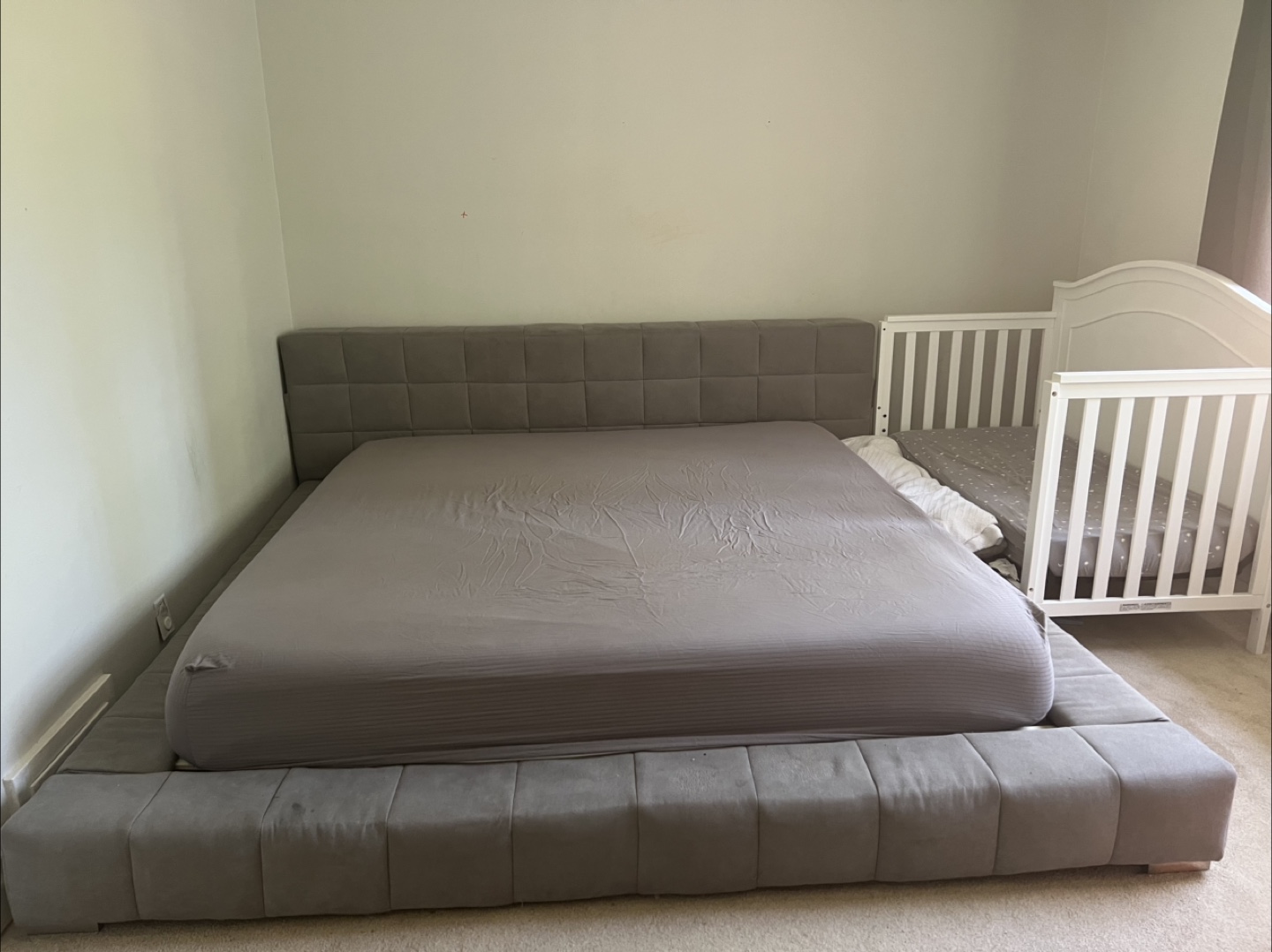 King size mattress and toddler crib size mattress