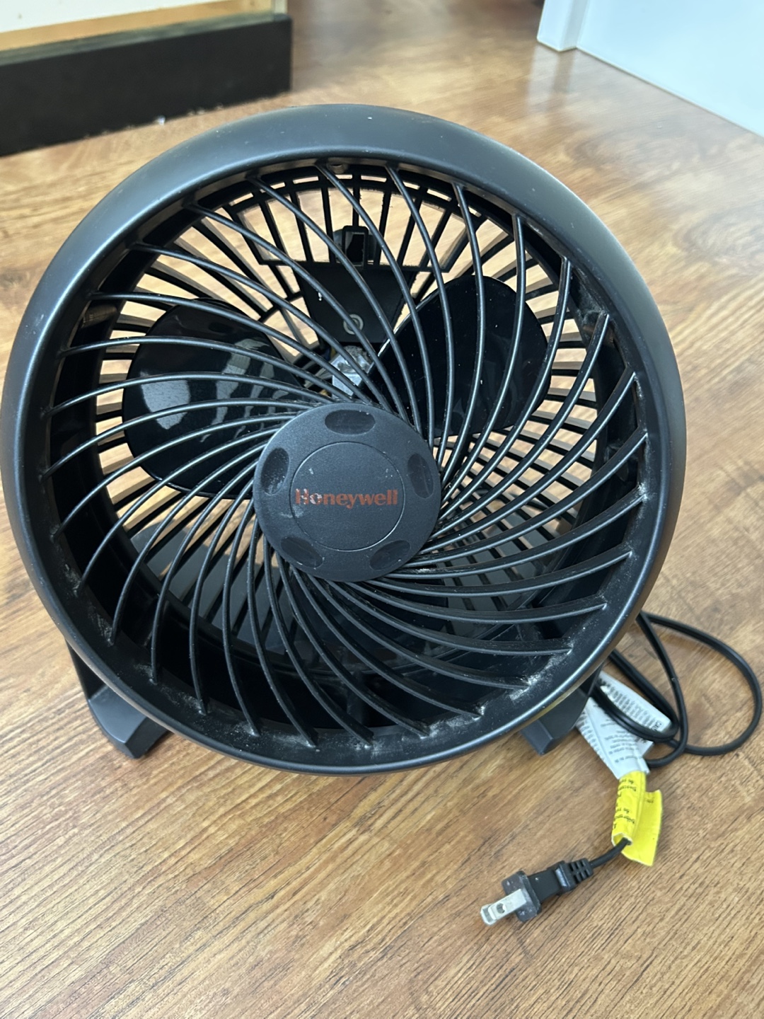 Honeywell Compact Personal Fan - photo 2