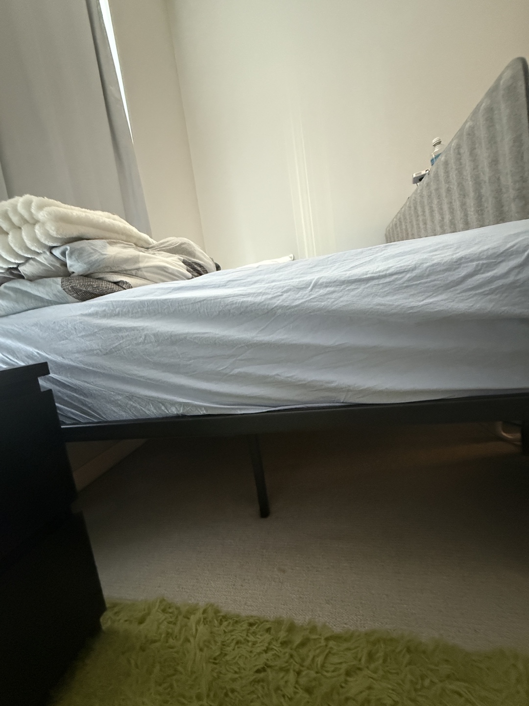 Zinus Van 16 Inch Metal Platform Bed Frame