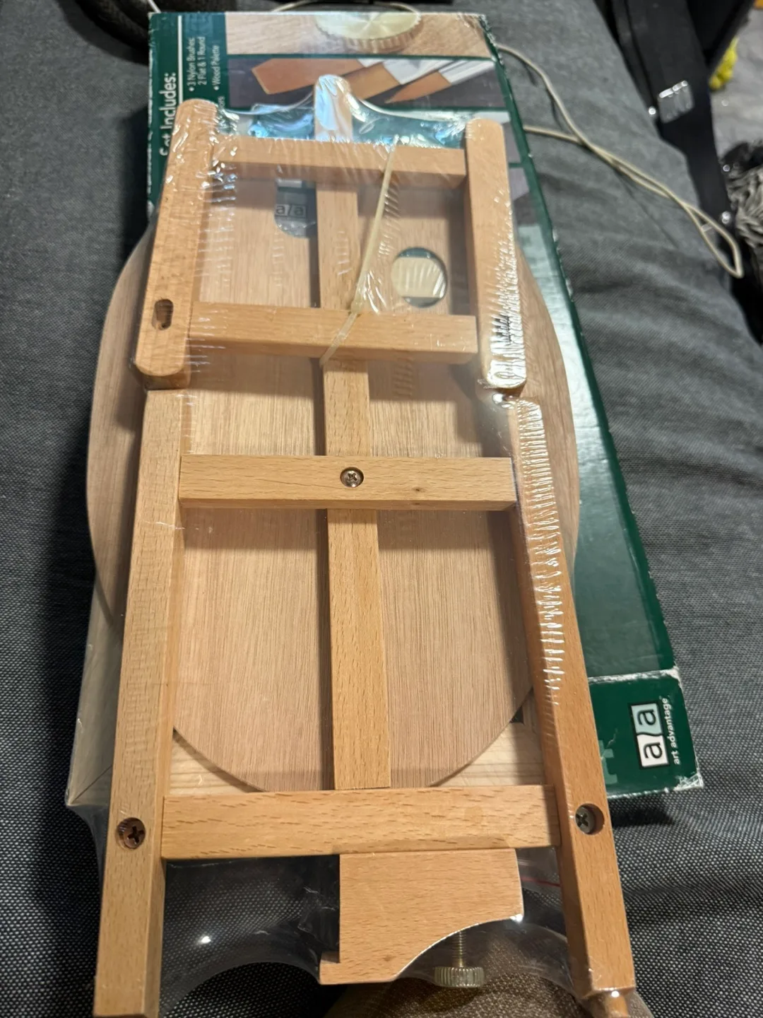 Acrylic Painting Set w/Easel, Canvas, Brushes, & Paints image indicator(6)