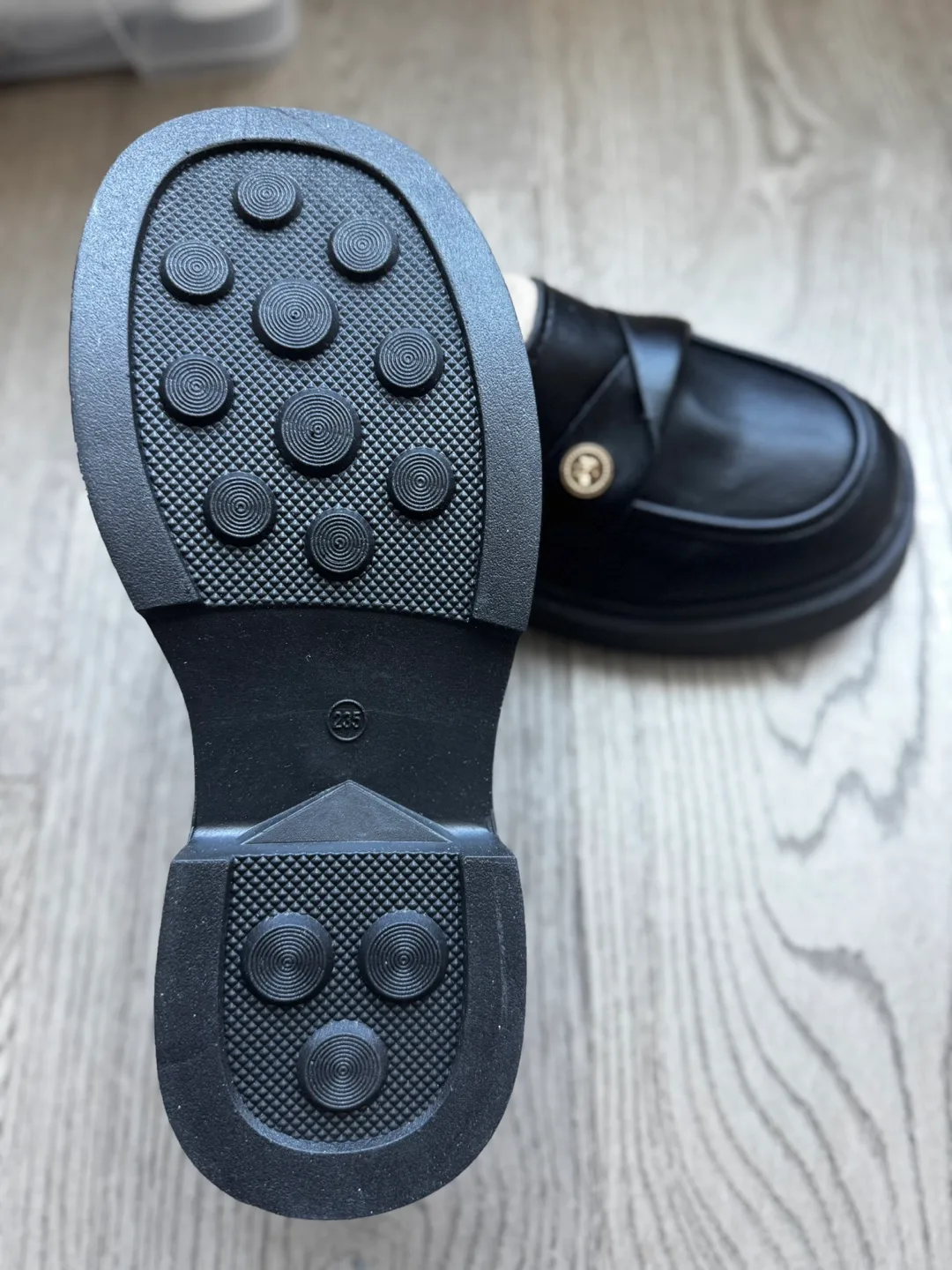 Women Vintage style casual shoes image indicator(3)