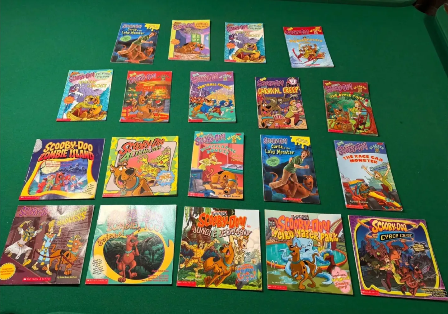 18 Scooby-Doo Books thumbnail