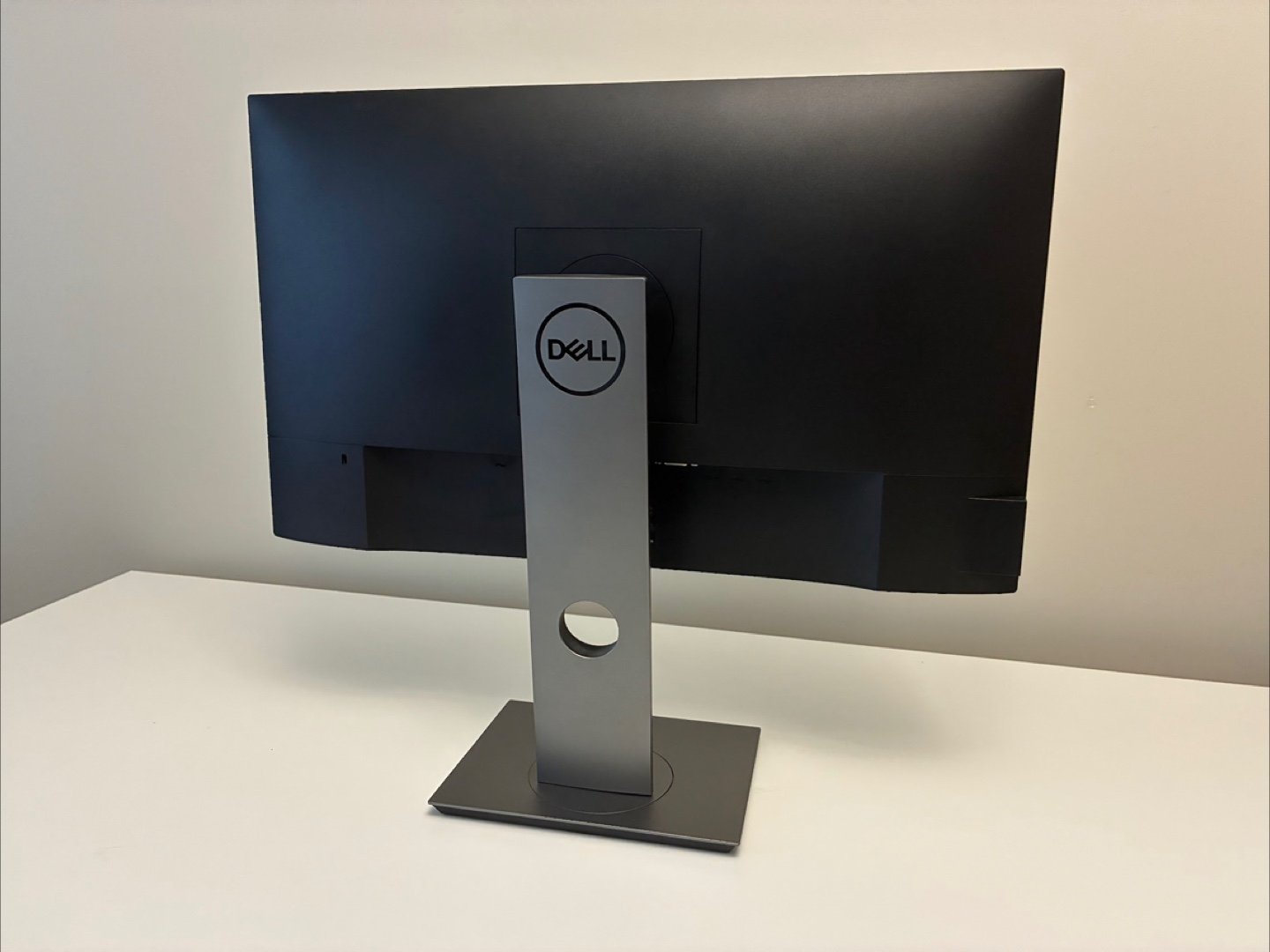 Dell 24 Inch Monitor - photo 2