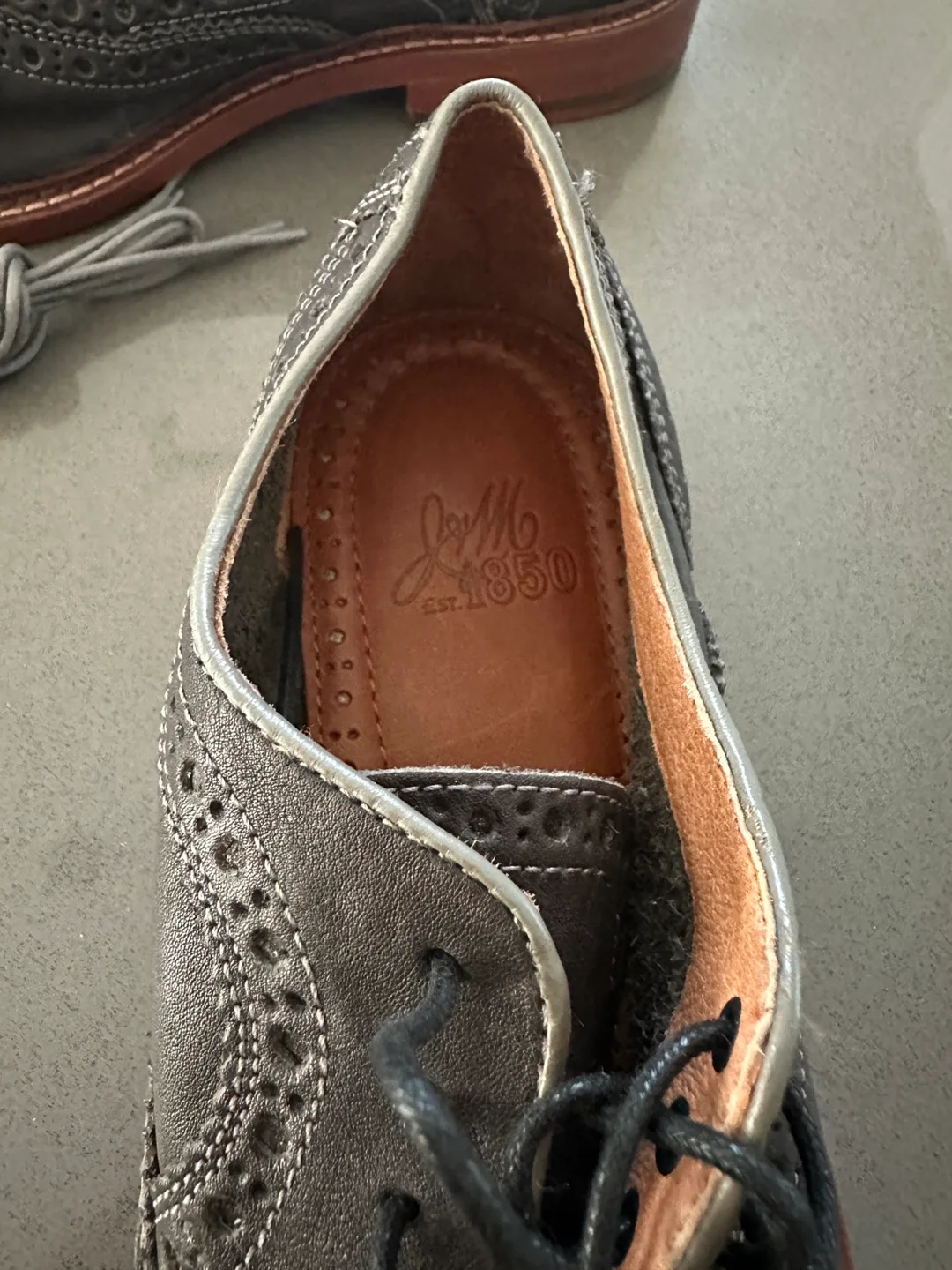 Johnston & Murphy 1850, Grey Leather Brogue Oxford Shoes image indicator(3)