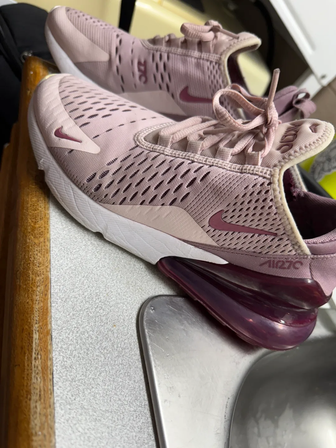 Nike Air Max 270 Women's Shoes - Size 7 image indicator(3)