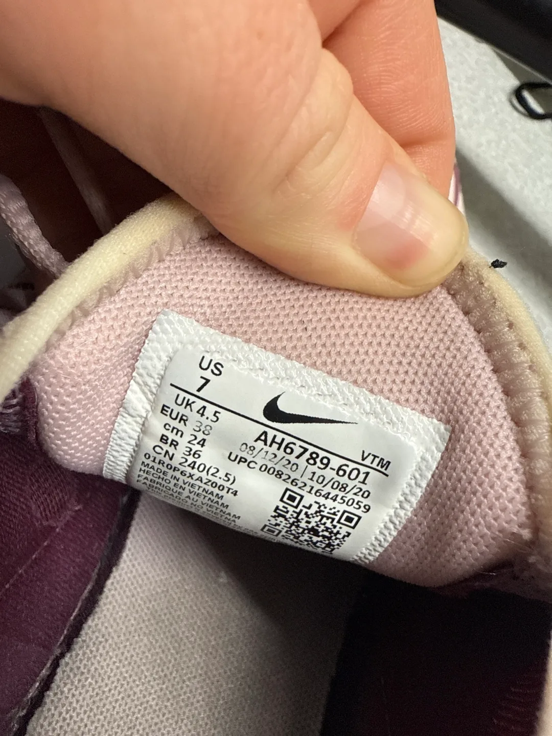 Nike Air Max 270 Women's Shoes - Size 7 image indicator(5)