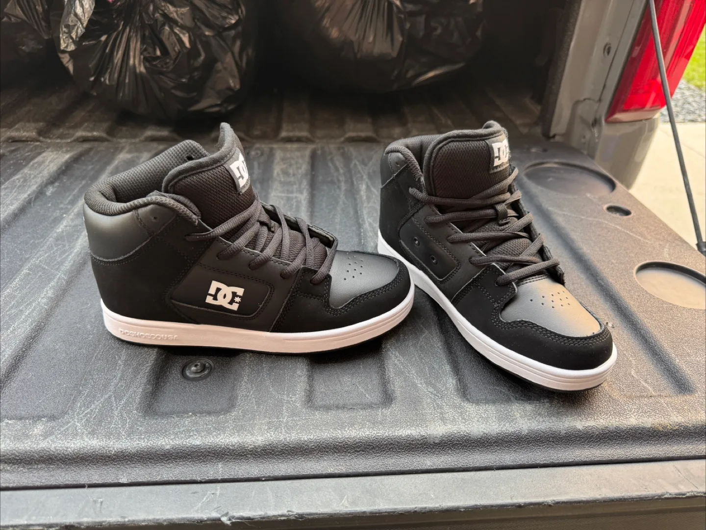 Brand new youth dc shoes thumbnail