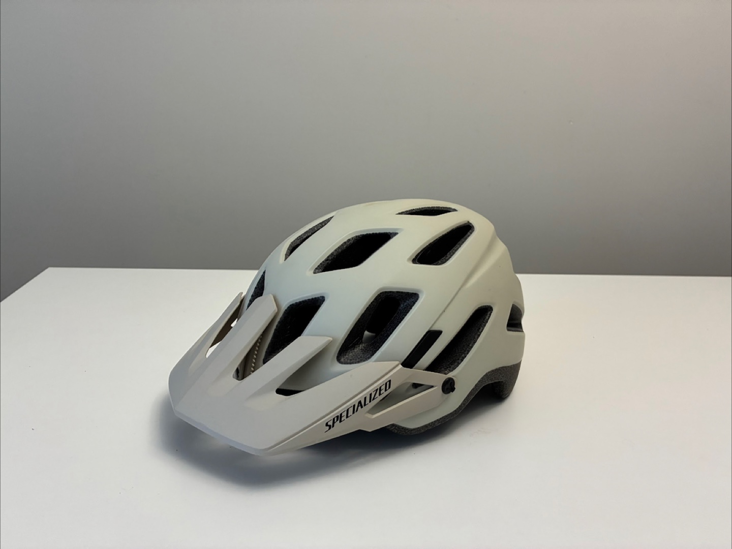 Specialized Cycling Helmet Large 57-61 cm
