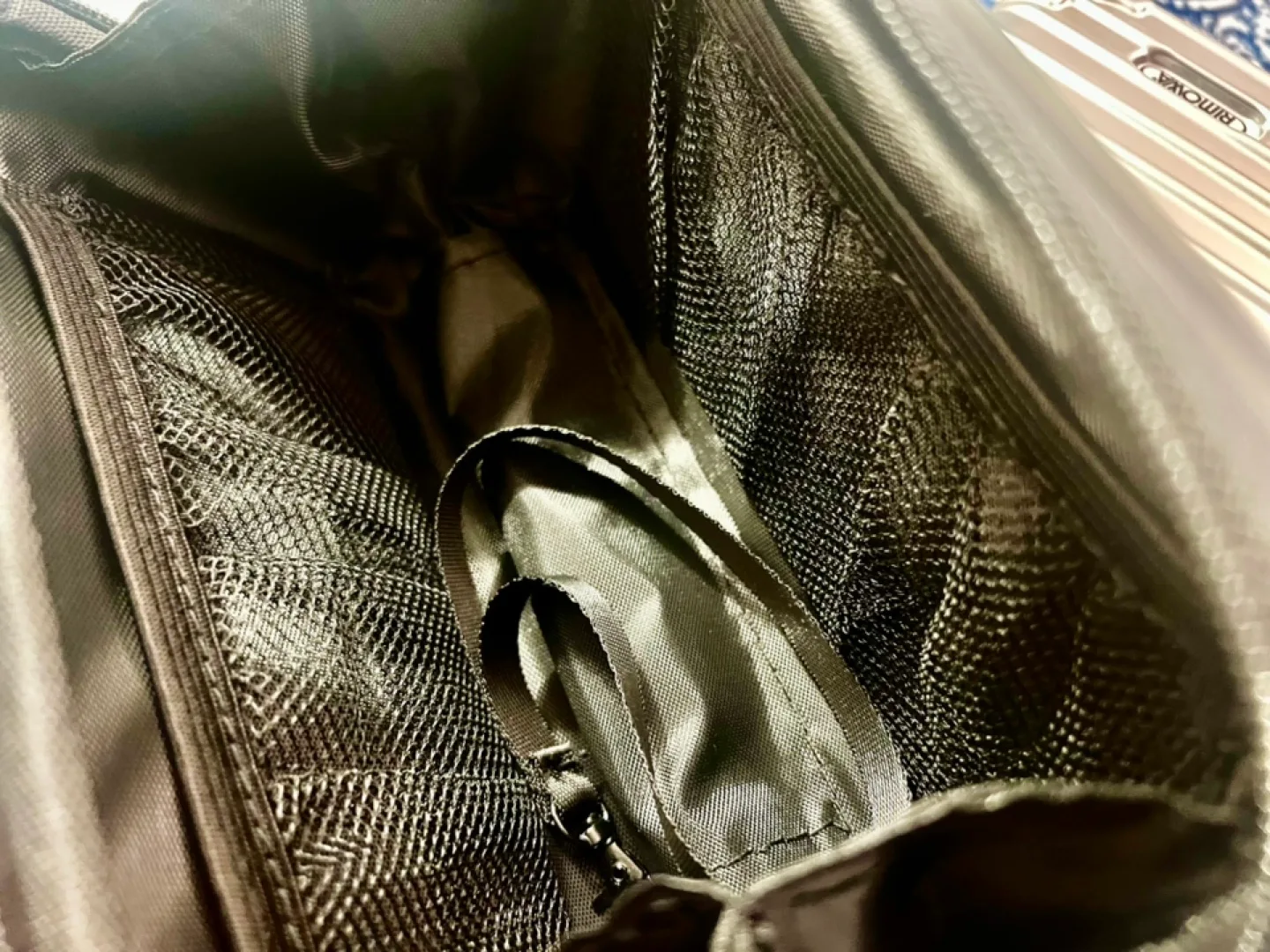 NWT Rimowa Essential Cabin Mini Suitcases - Silver & Black image indicator(9)