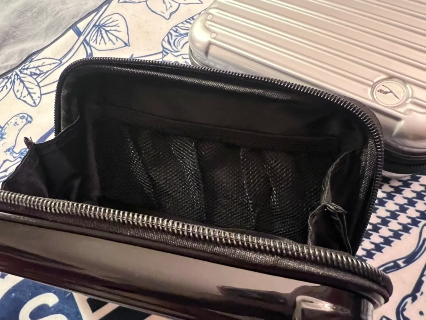 NWT Rimowa Essential Cabin Mini Suitcases - Silver & Black image indicator(8)