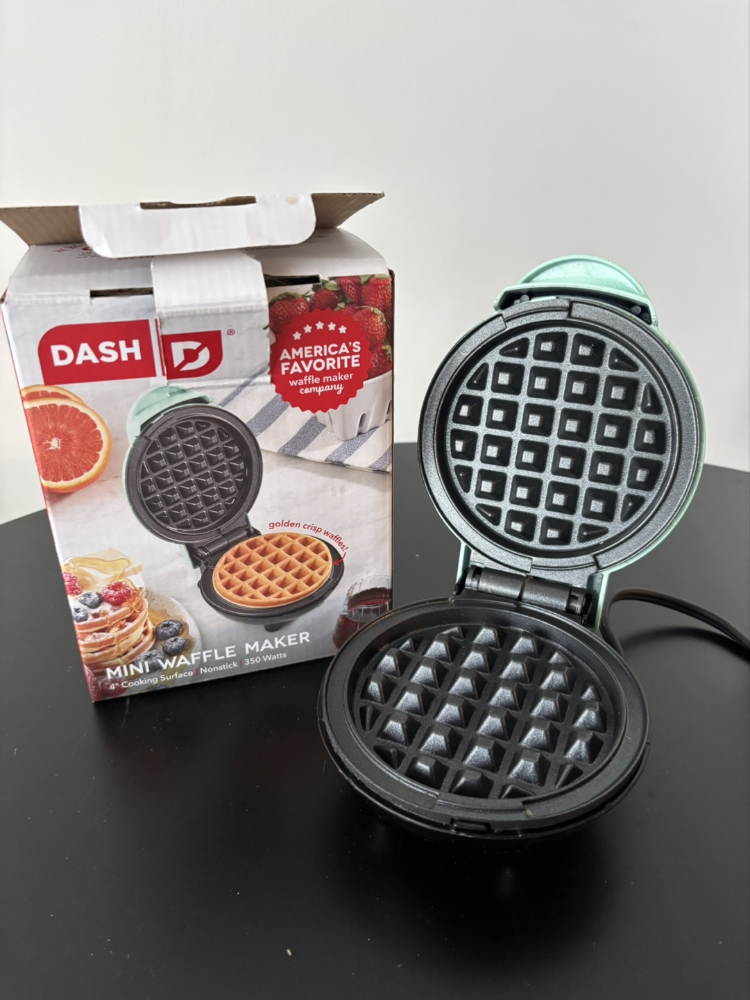 DASH Mini Waffle Maker - Mint Green