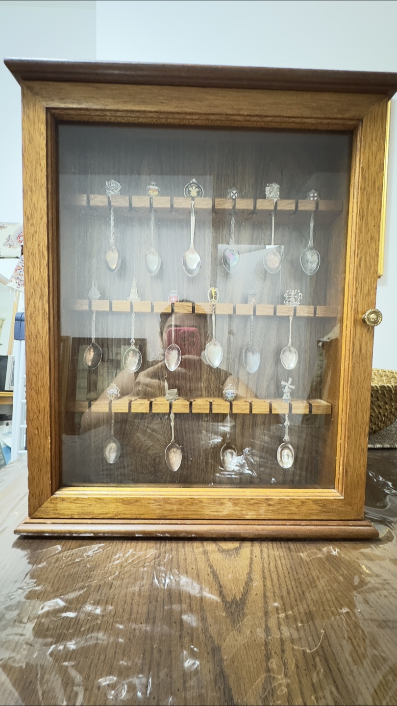 Wooden Collector's Cabinet ( spoon collector) - photo 2