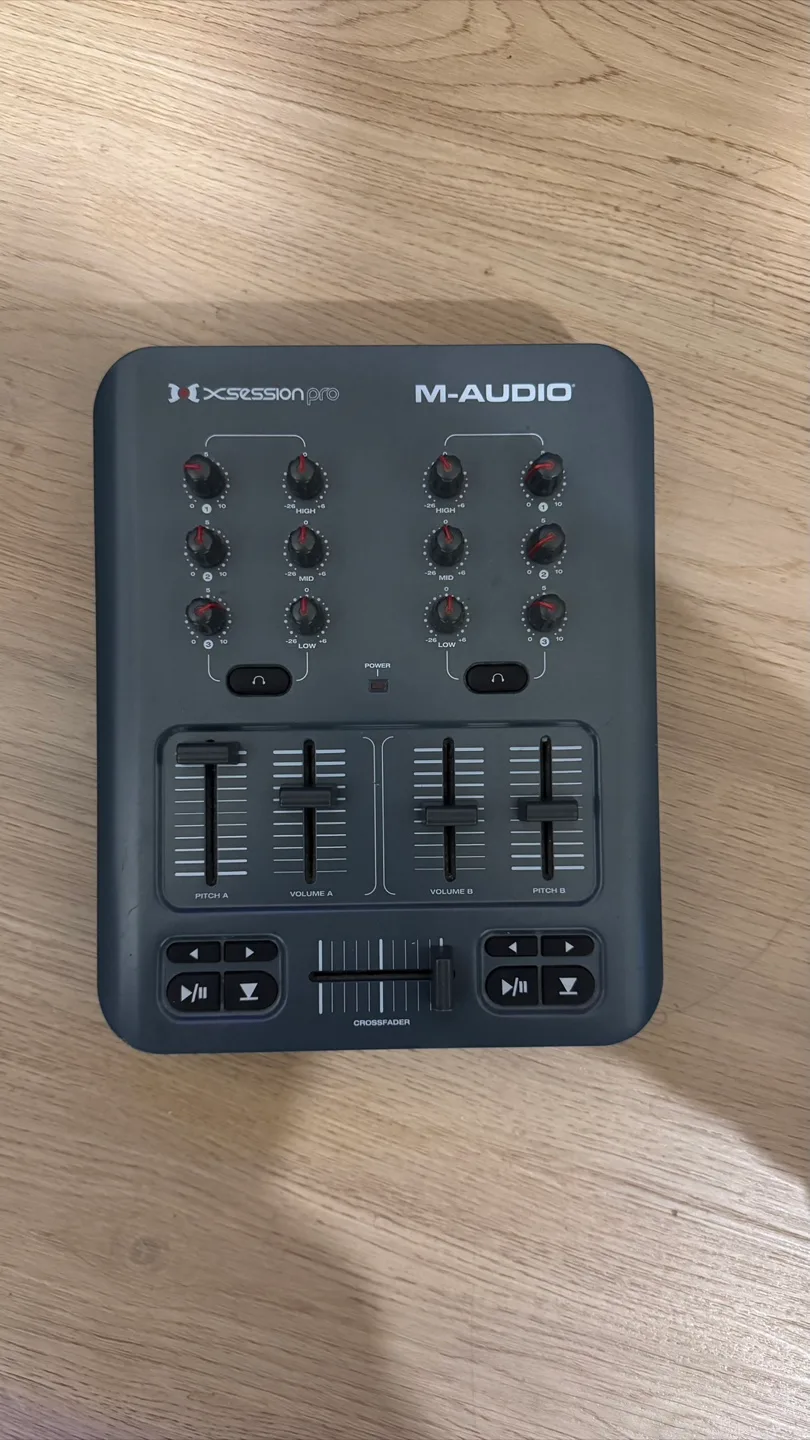 M-Audio Xsession Pro  Controller thumbnail
