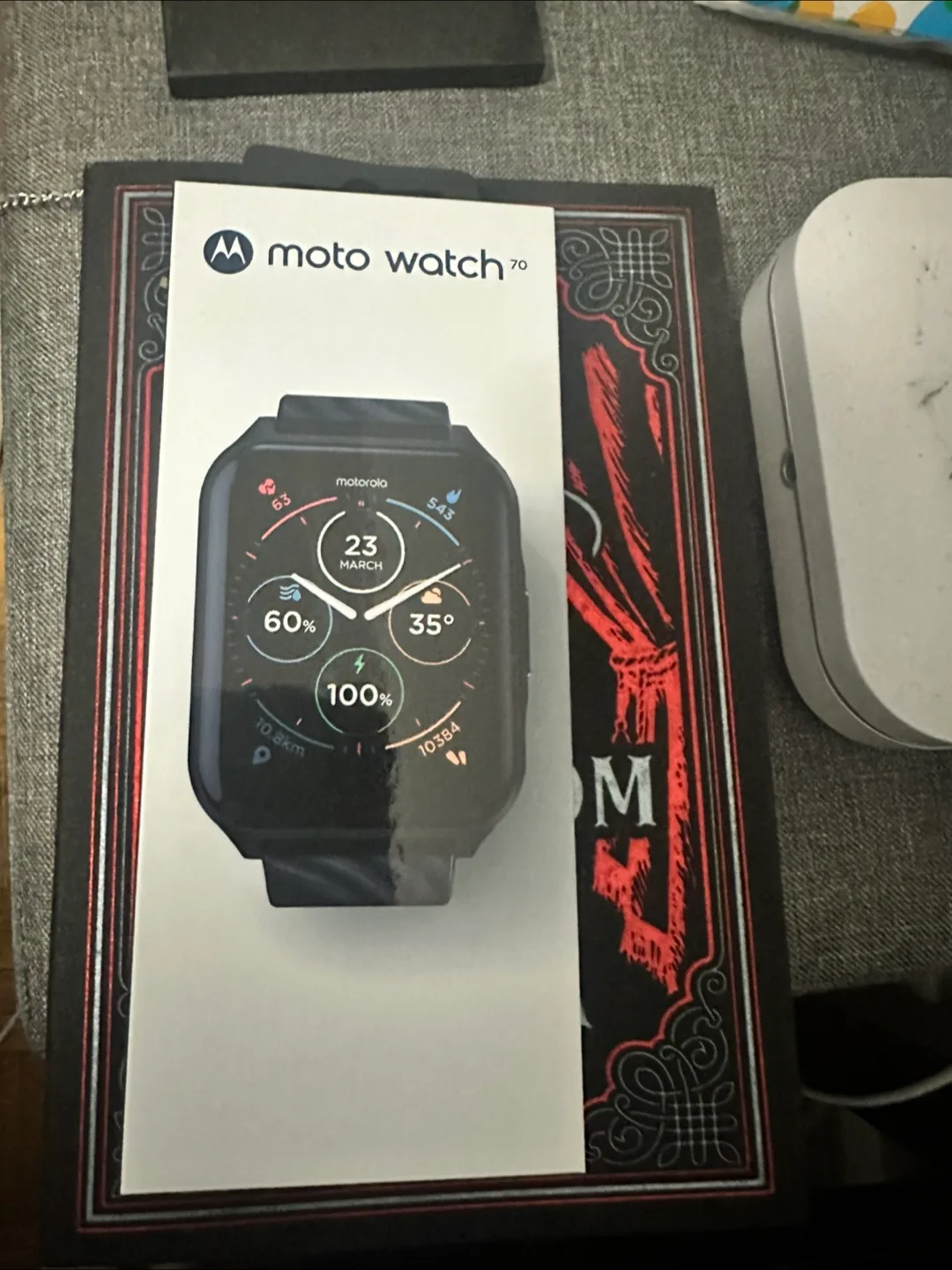 Motorola Moto Watch 70 Smartwatch - New in Box thumbnail