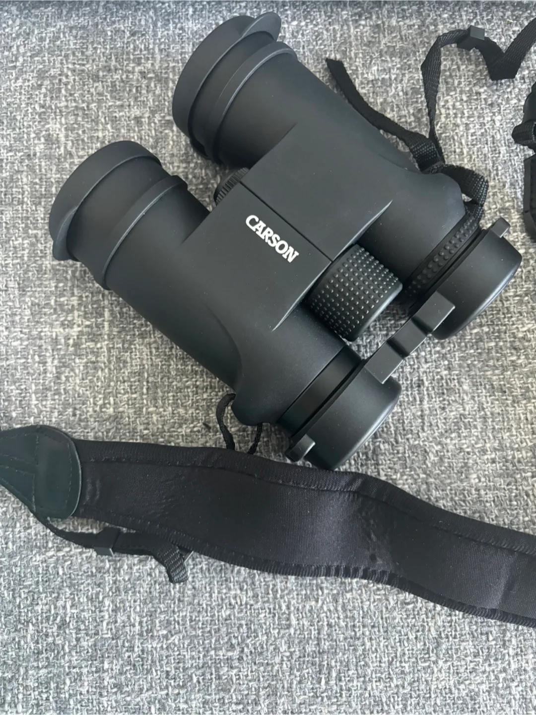 Carson VP Series 10x42 Binoculars with Case image indicator(3)