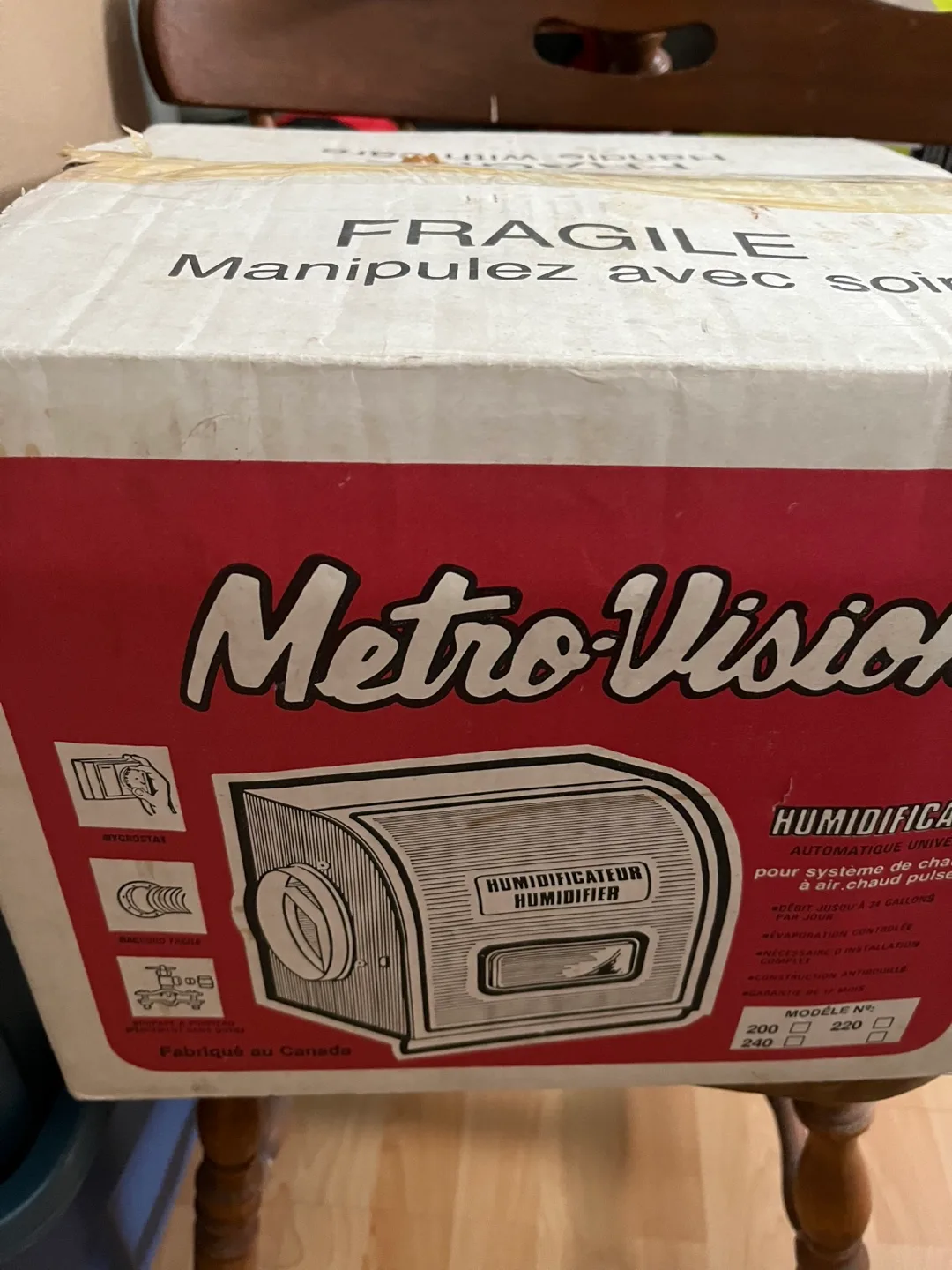 Vintage Metro-Vision Humidifier in Box image indicator(2)