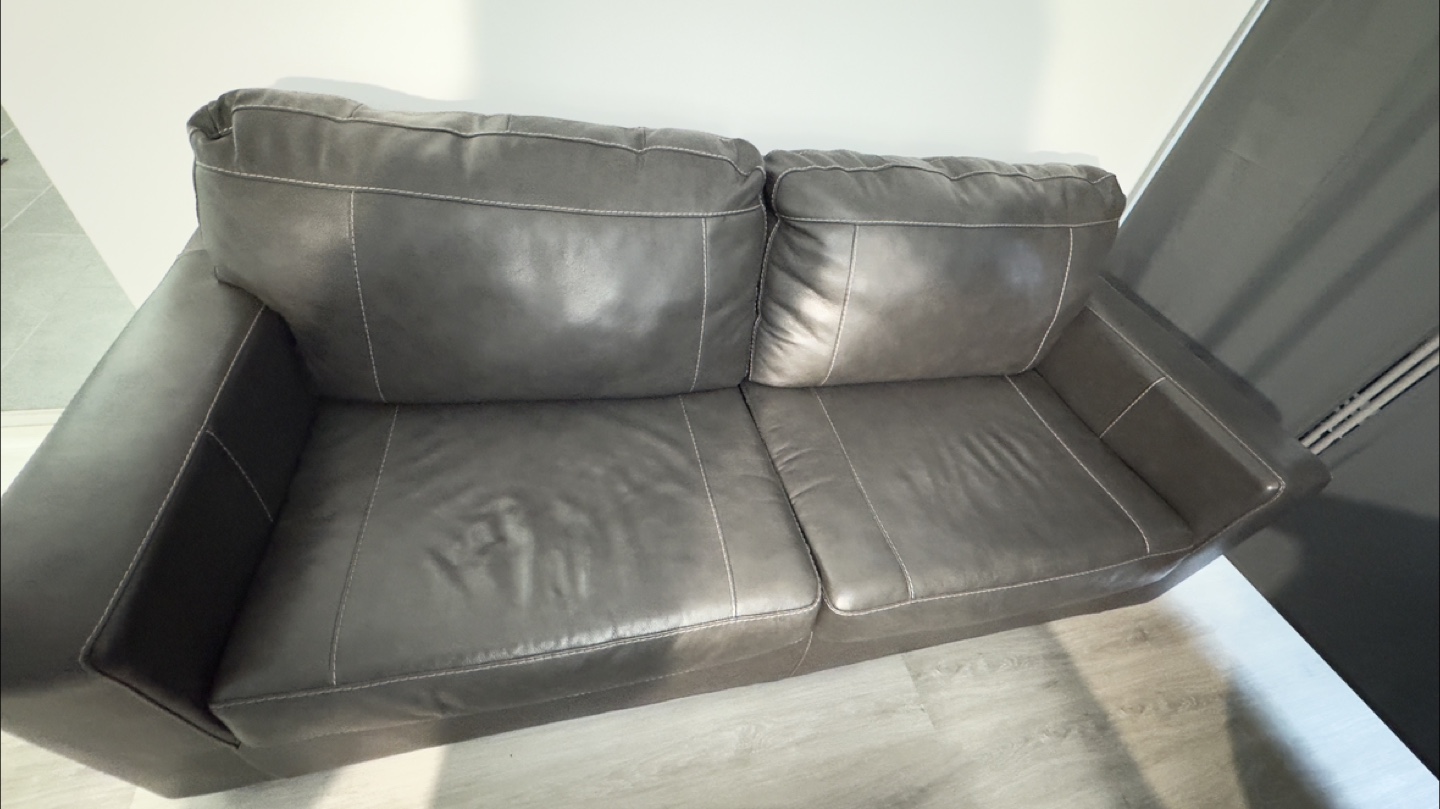 Dark Grey Leather 3 seater sofa/ from ashley - photo 4
