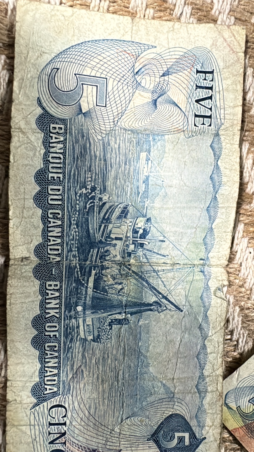 Vintage Canadian Five Dollar Bill - photo 4