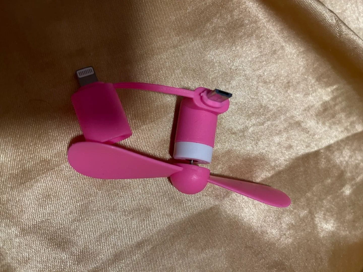 #freecycle … Pink Mini USB & iPhone Charging Fan image indicator(2)