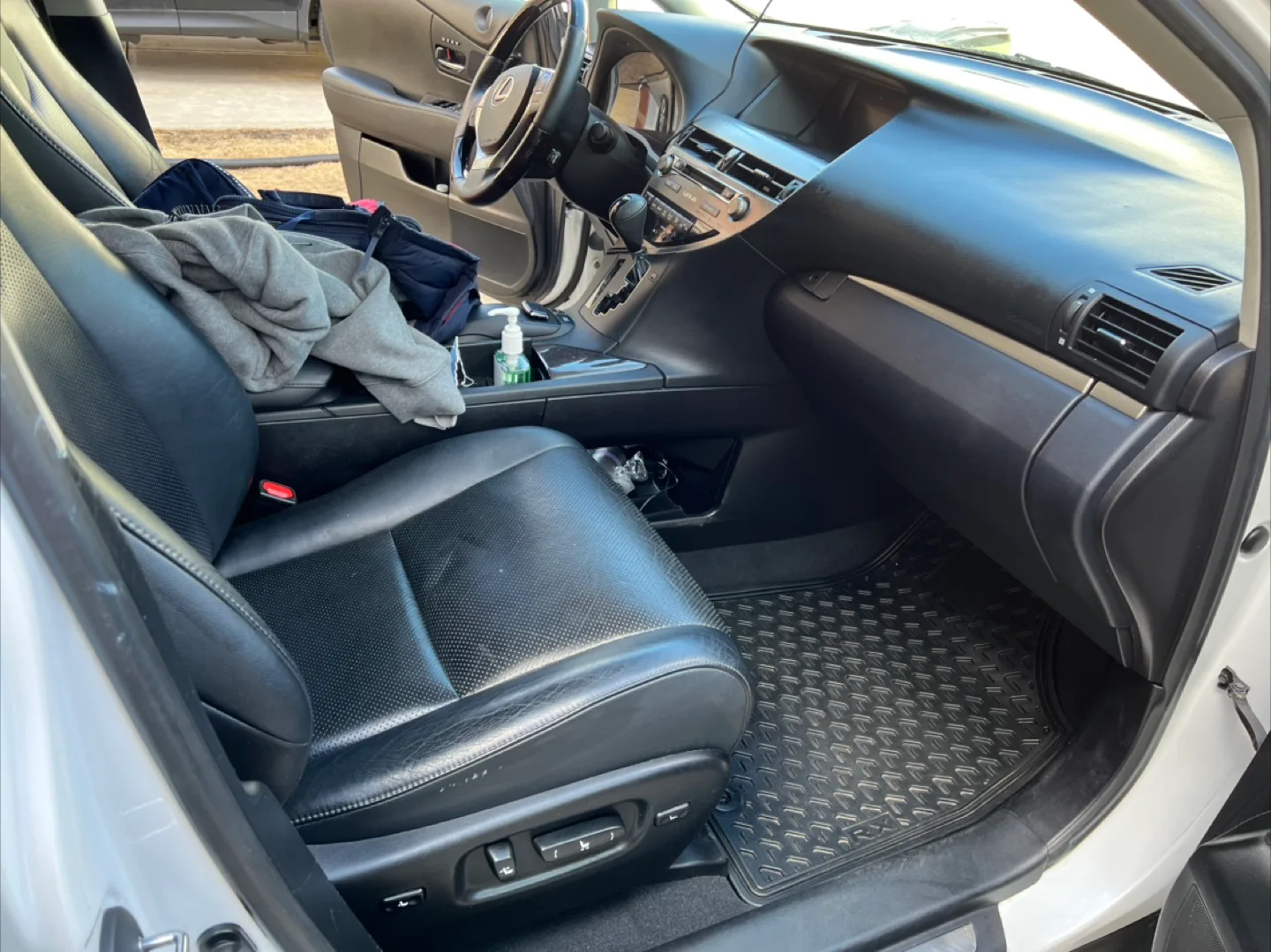 2015 Lexus RX 350 - White SUV Sport design image indicator(8)